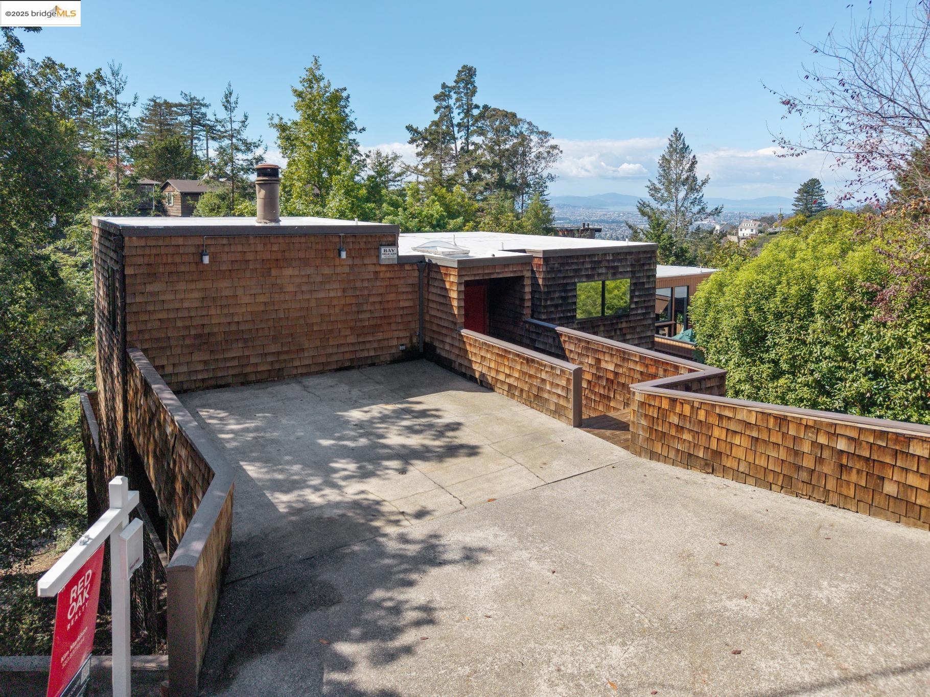 Detail Gallery Image 42 of 50 For 139 Del Mar Ave, Berkeley,  CA 94708 - 3 Beds | 2/1 Baths