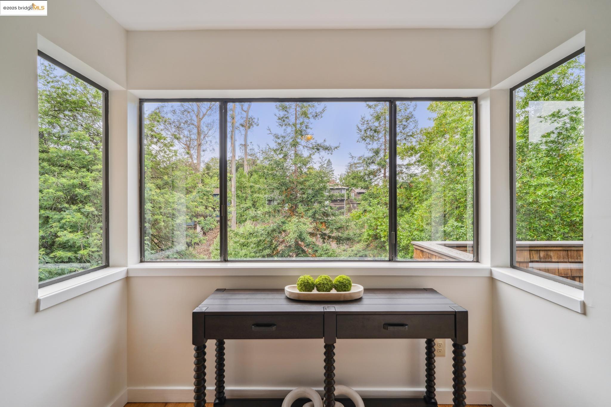 Detail Gallery Image 10 of 50 For 139 Del Mar Ave, Berkeley,  CA 94708 - 3 Beds | 2/1 Baths