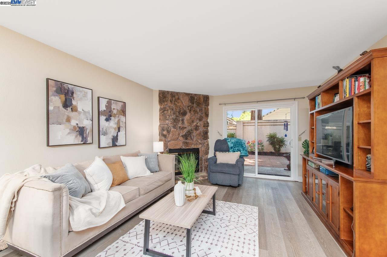Photo #5: 41113693 Listing 