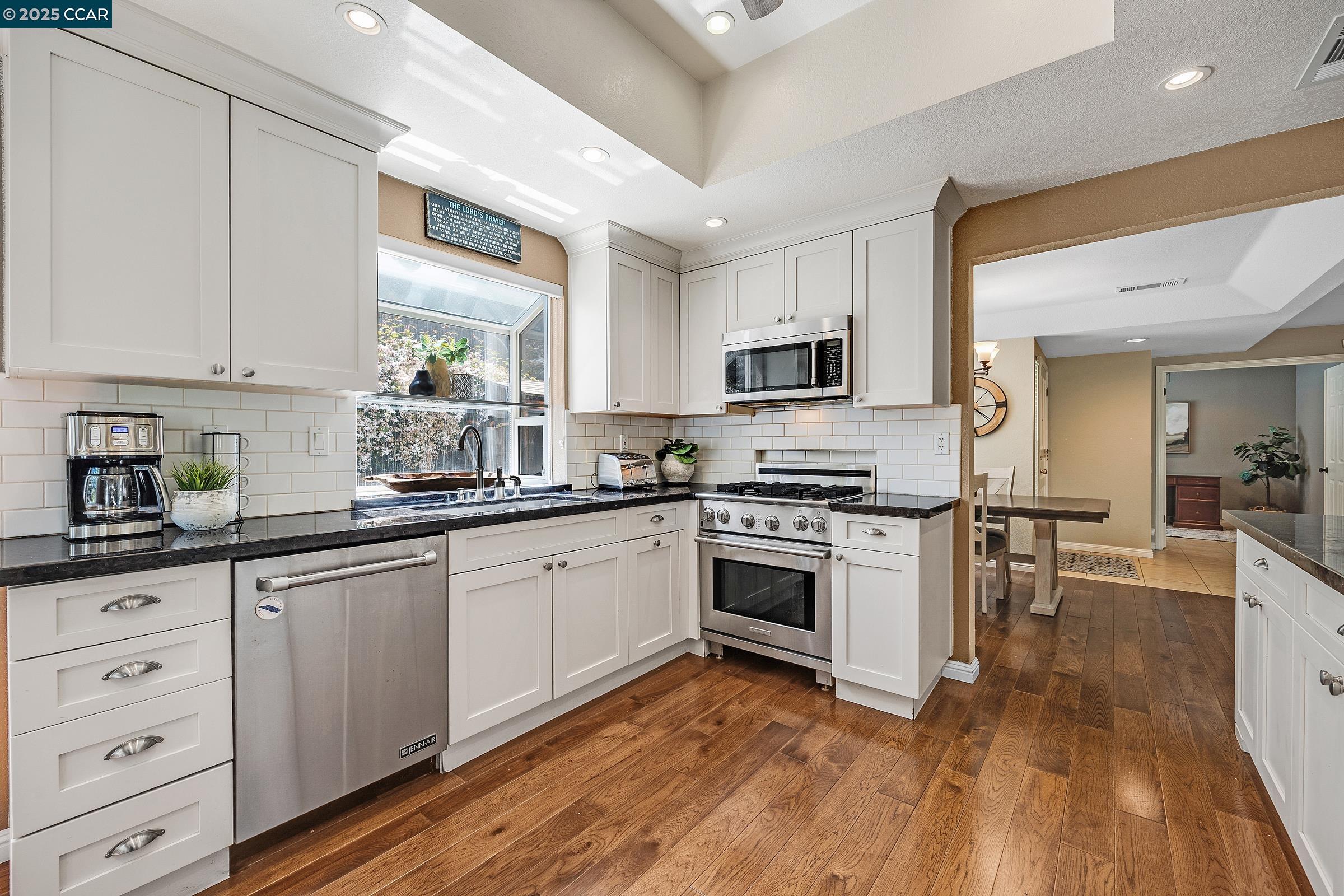 Photo #3: 41113695 Listing 
