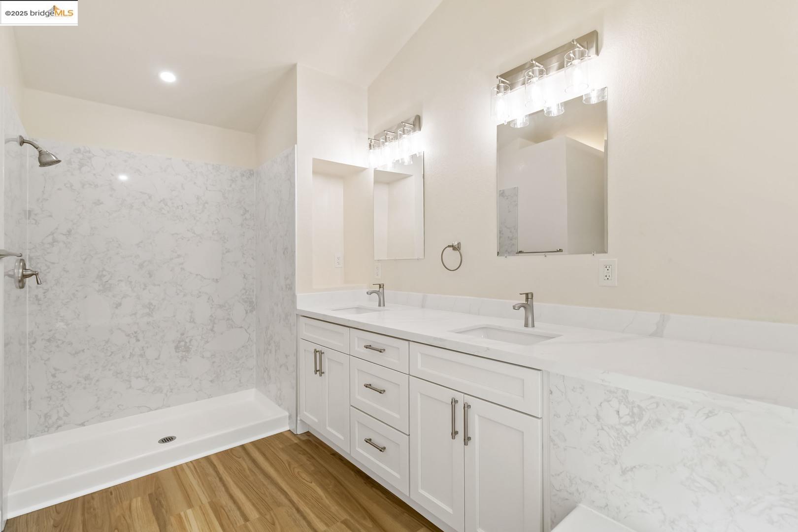 Detail Gallery Image 7 of 13 For 521 Freemark Ln, Oakley,  CA 94561 - 3 Beds | 2/1 Baths