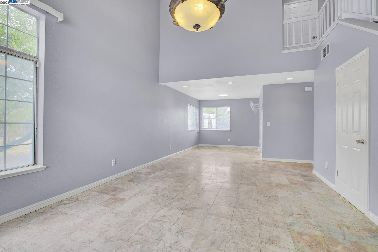 Detail Gallery Image 6 of 44 For 1618 Putnam St, Antioch,  CA 94509 - 4 Beds | 2/1 Baths