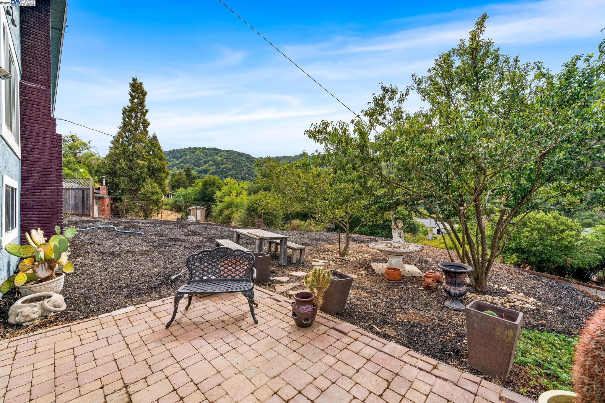 Detail Gallery Image 46 of 58 For 26928 Palomares Rd, Castro Valley,  CA 94552 - 3 Beds | 2 Baths