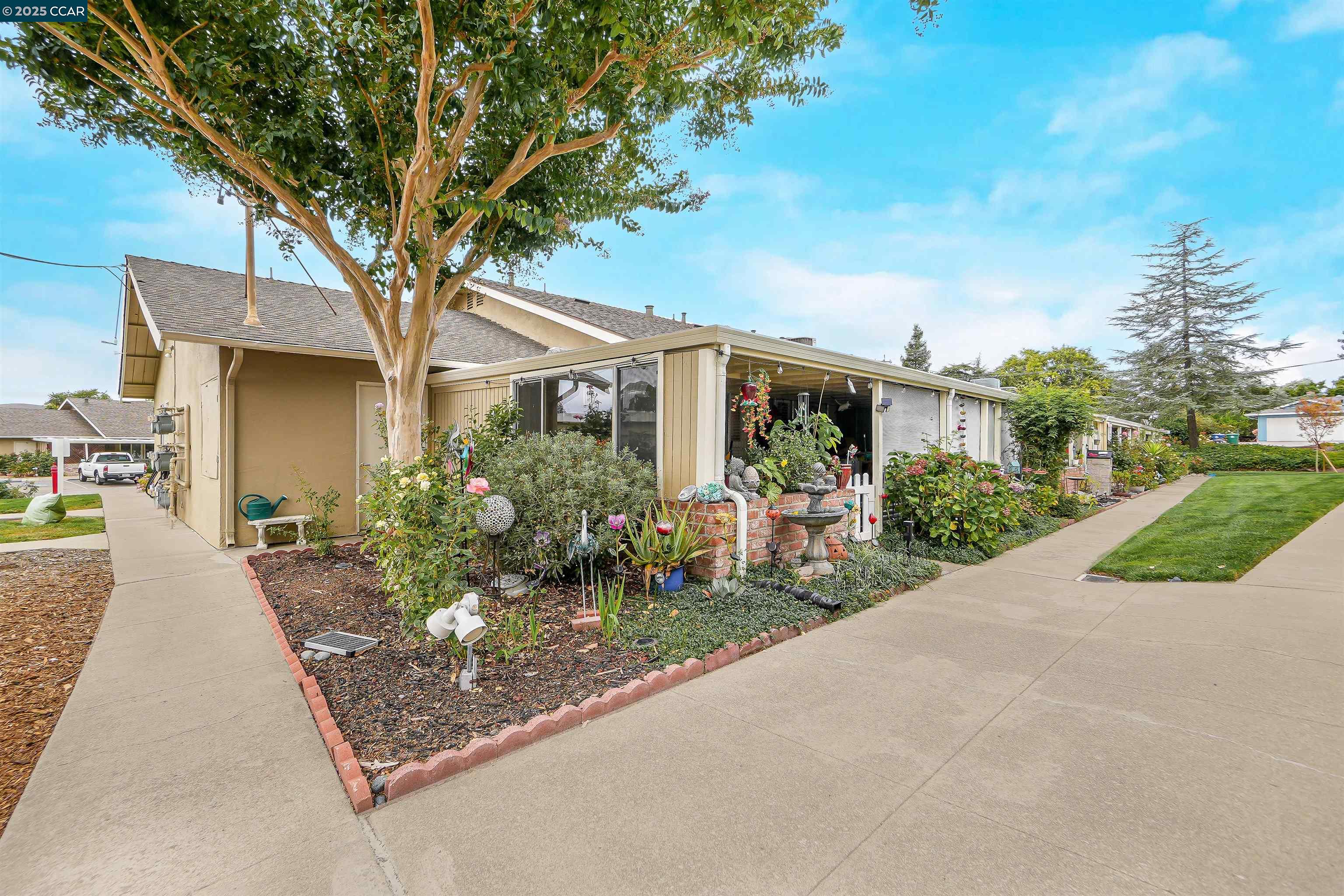 Photo #6: 41113709 Listing 