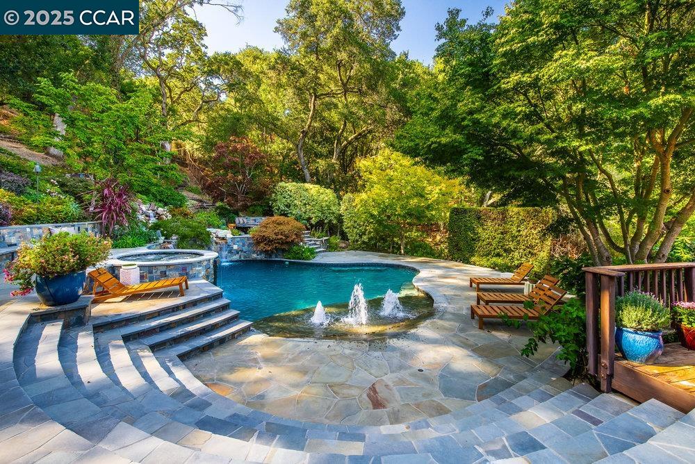 Detail Gallery Image 35 of 60 For 1 Scenic Lane, Lafayette,  CA 94549 - 4 Beds | 3 Baths