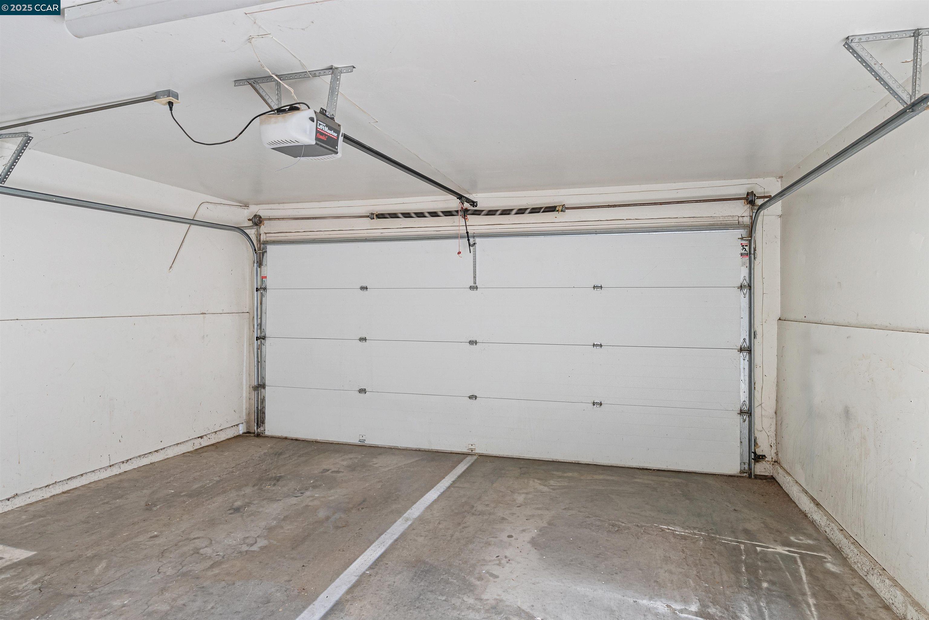 Photo #17: 41113716 Listing: Photo #17