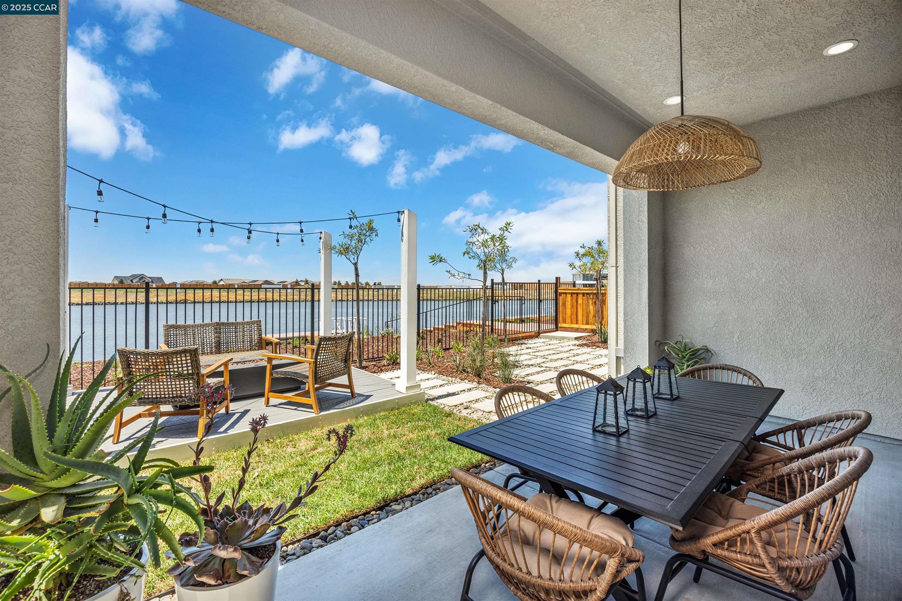 Detail Gallery Image 14 of 14 For 17491 Bushwick Lane, Lathrop,  CA 95330 - 5 Beds | 3/1 Baths