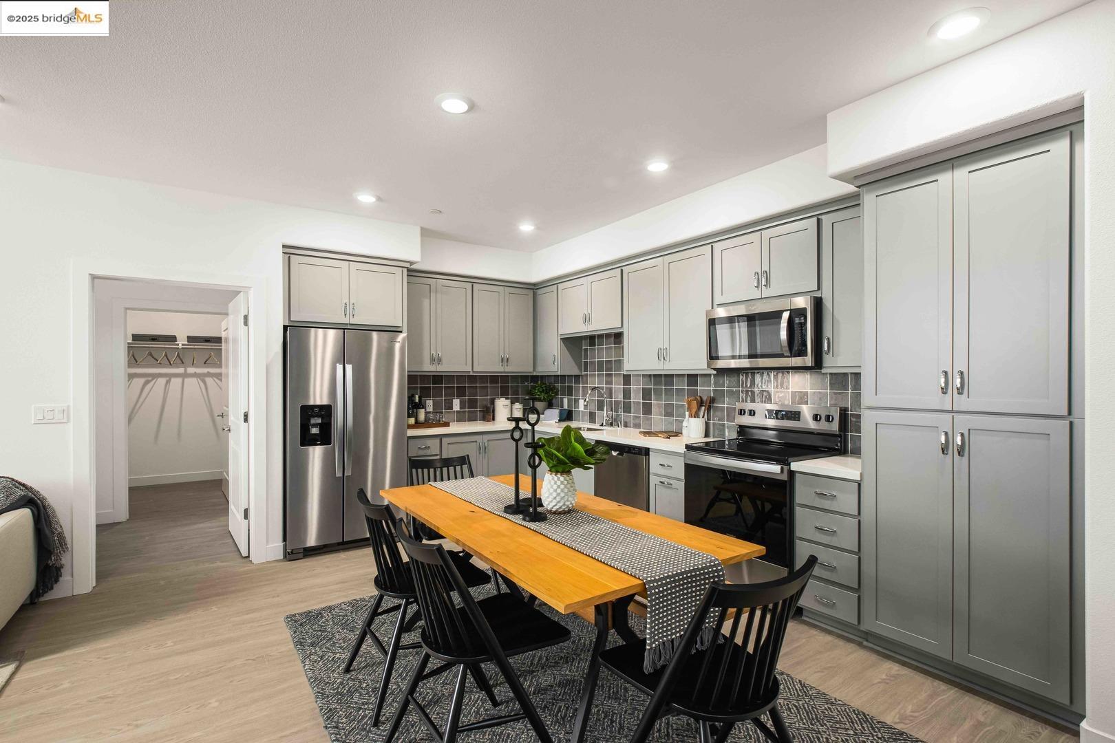 Photo #5: 41113727 Listing 