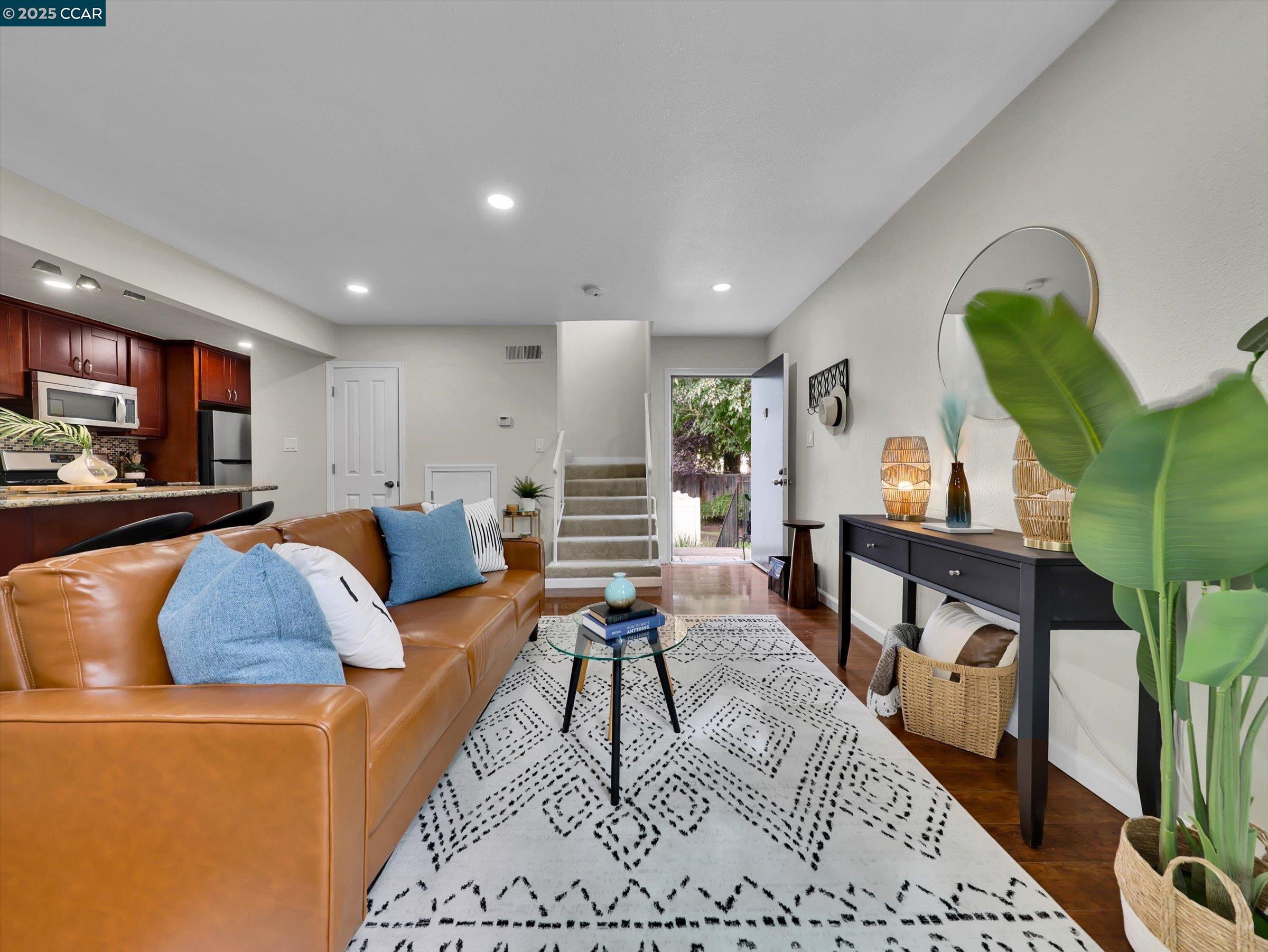 Photo #6: 41113728 Listing 