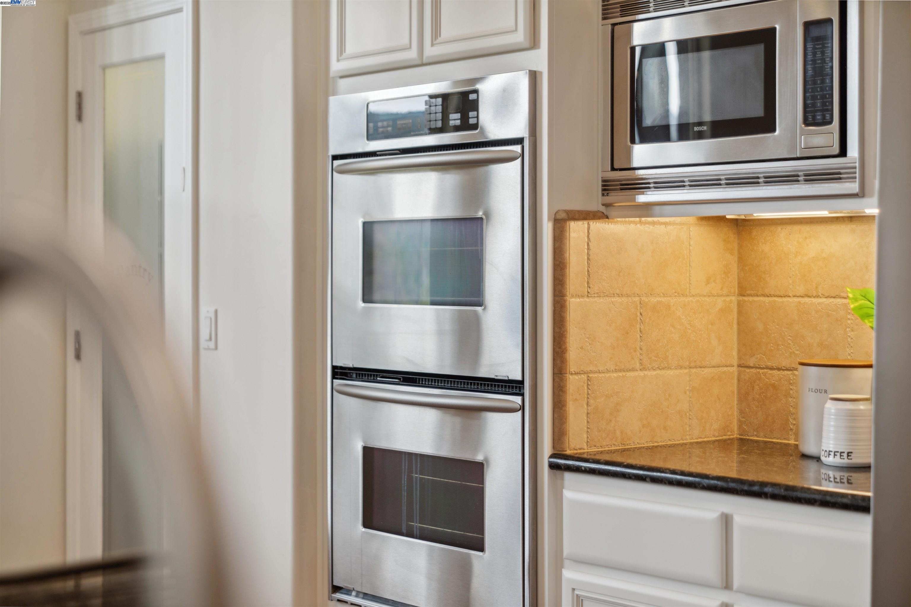 Detail Gallery Image 11 of 53 For 220 Hillary Hts, Boulder Creek,  CA 95006 - 4 Beds | 4 Baths