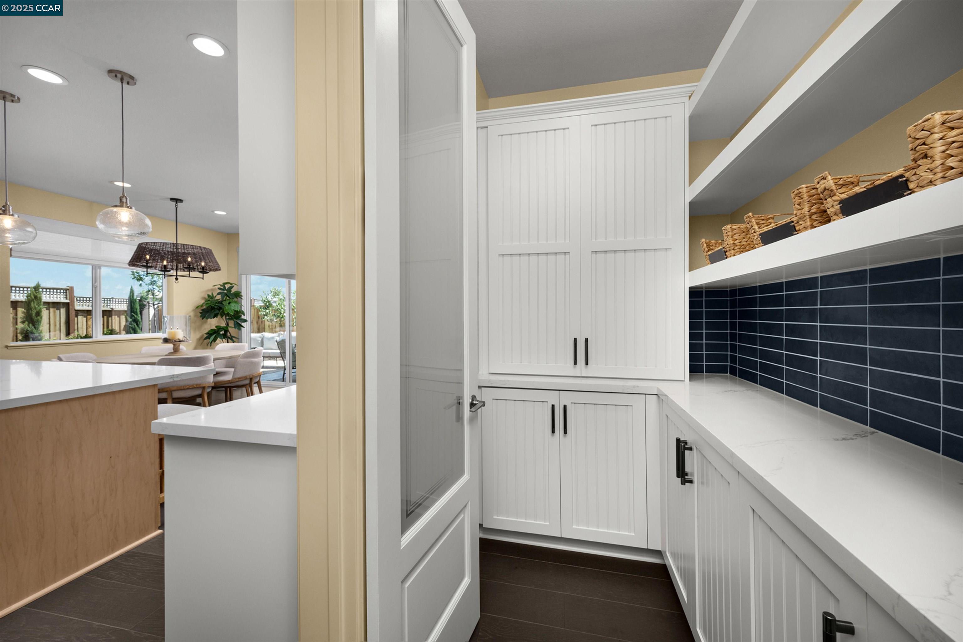 Detail Gallery Image 6 of 18 For 17064 Aldergrove Court, Lathrop,  CA 95330 - 4 Beds | 3/1 Baths