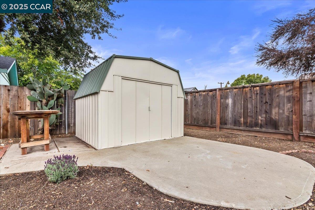 Detail Gallery Image 25 of 27 For 4081 Salem St, Concord,  CA 94521 - 3 Beds | 2 Baths