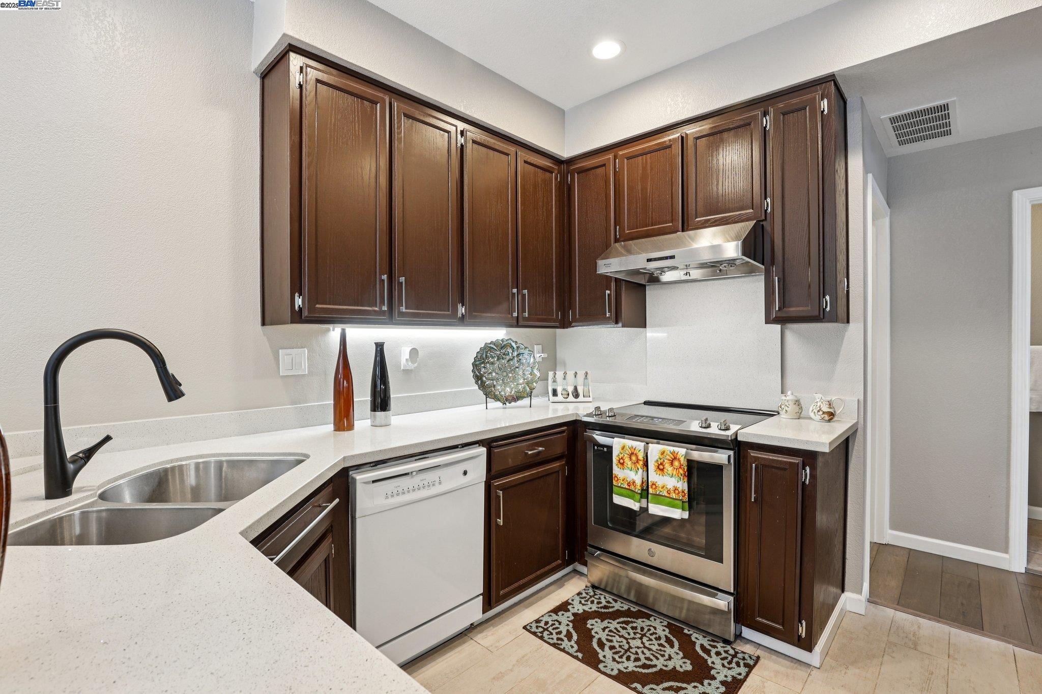 Photo #13: 41113748 Listing: Photo #13