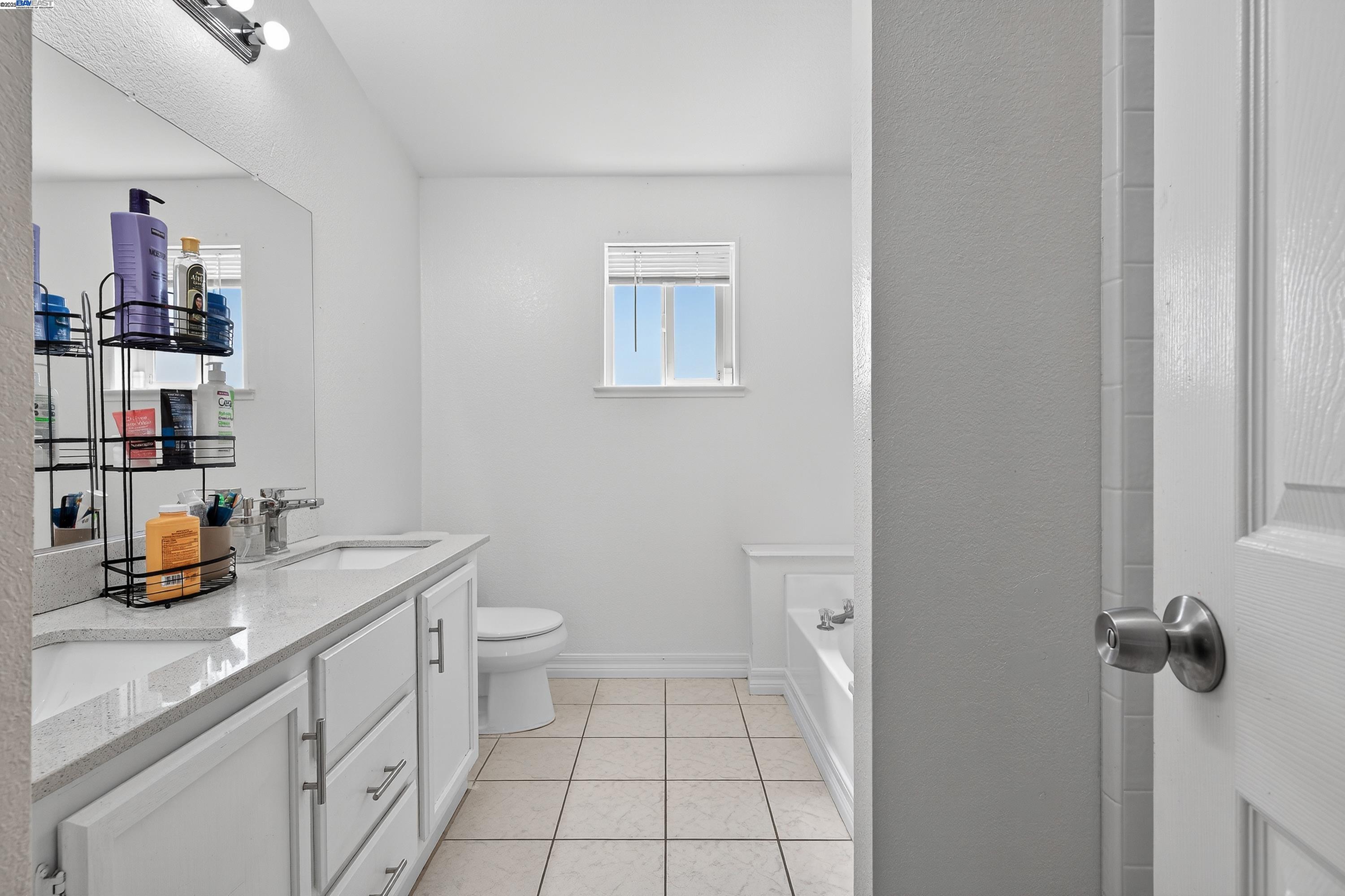 Detail Gallery Image 25 of 59 For 628 S 17th St, Richmond,  CA 94804 - 4 Beds | 2 Baths