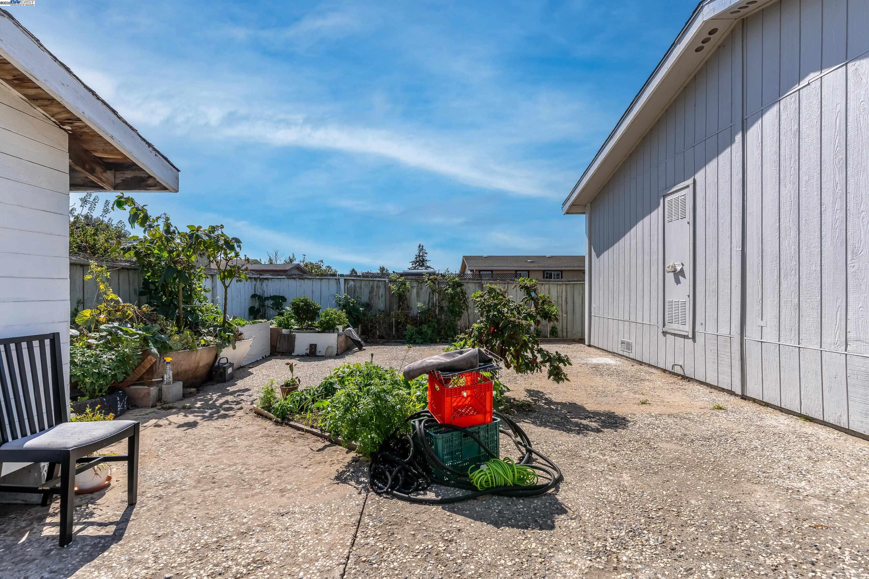 Detail Gallery Image 51 of 59 For 628 S 17th St, Richmond,  CA 94804 - 4 Beds | 2 Baths