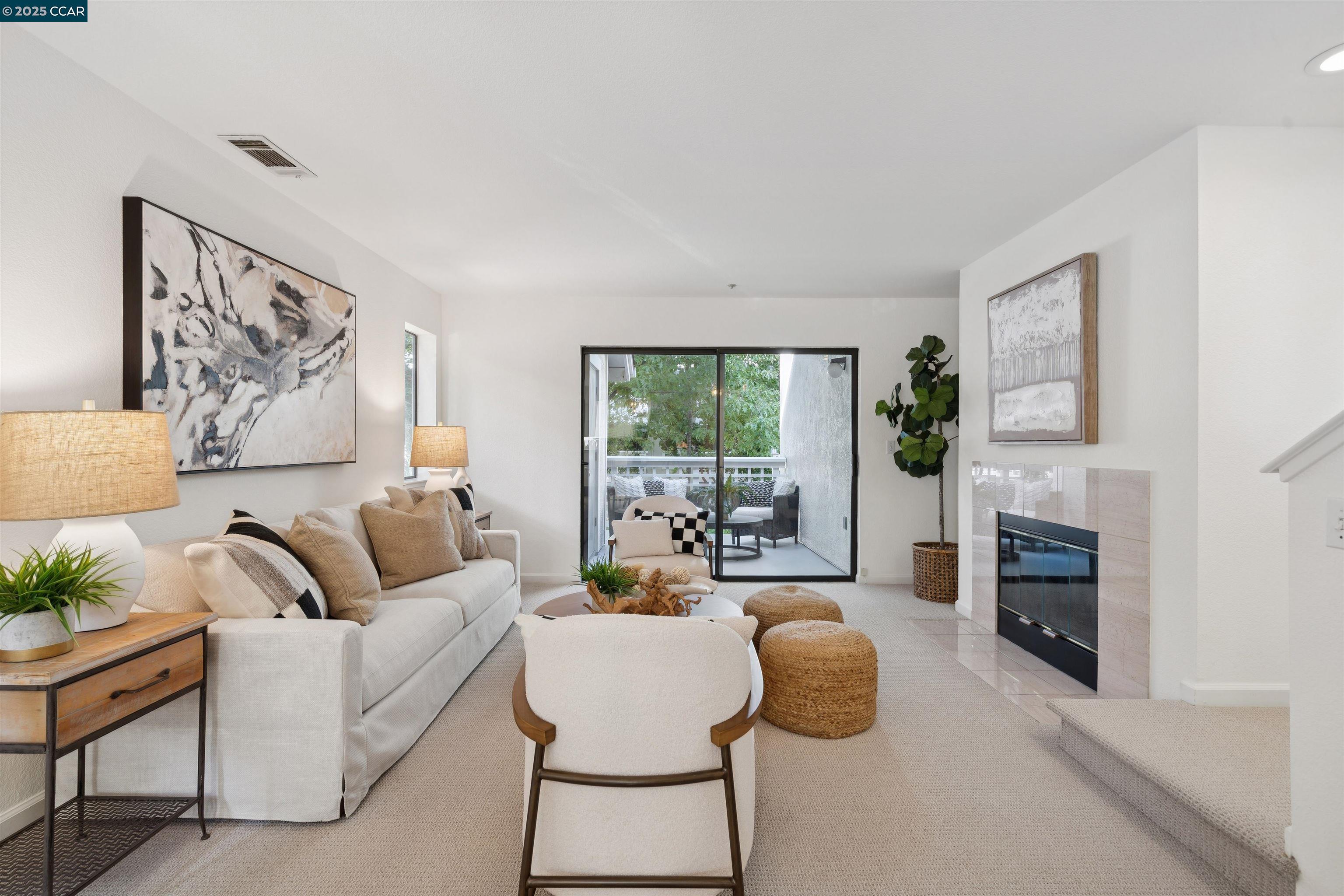 Front Image Thumbnail for CC41113776