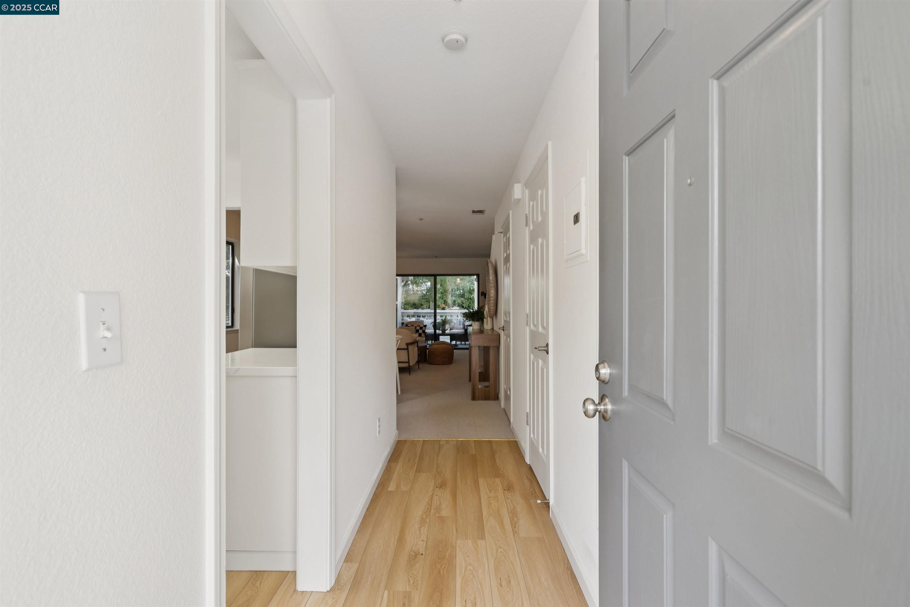 Photo #2: 41113776 Listing 