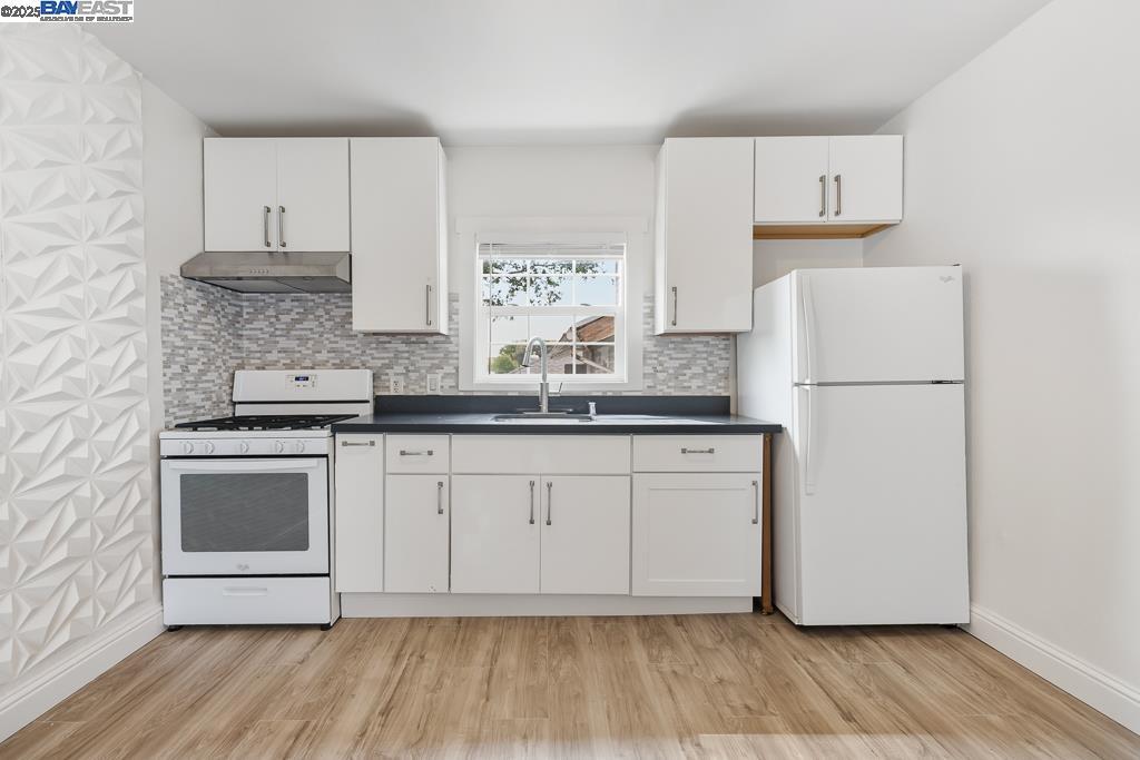 Detail Gallery Image 33 of 60 For 2138 19th Ave, Oakland,  CA 94606 - – Beds | – Baths