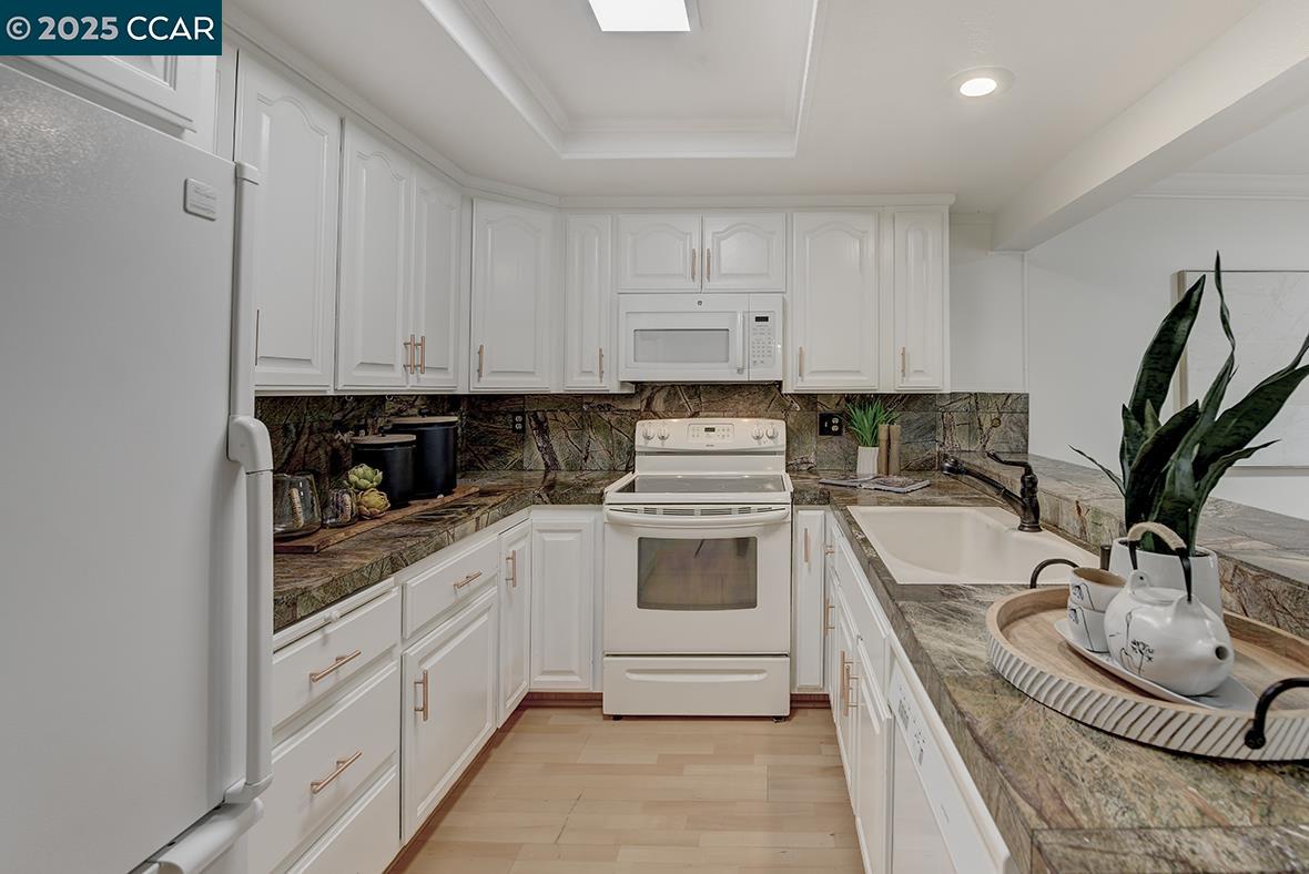 Photo #6: 41113793 Listing 