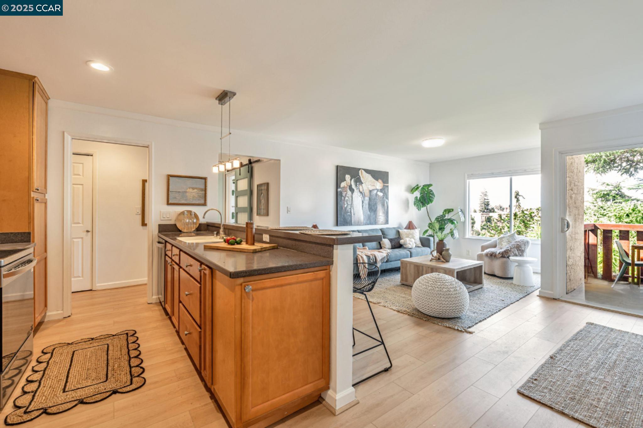Photo #12: 41113799 Listing: Photo #12