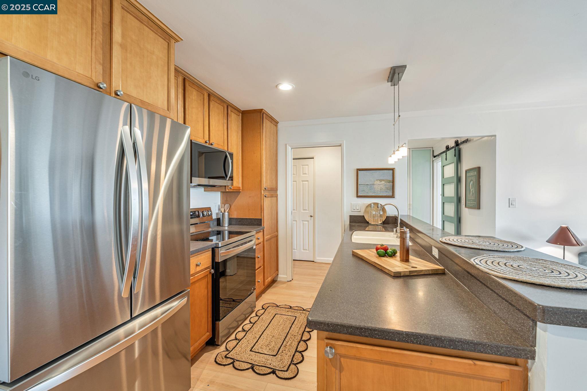 Photo #9: 41113799 Listing: Photo #9