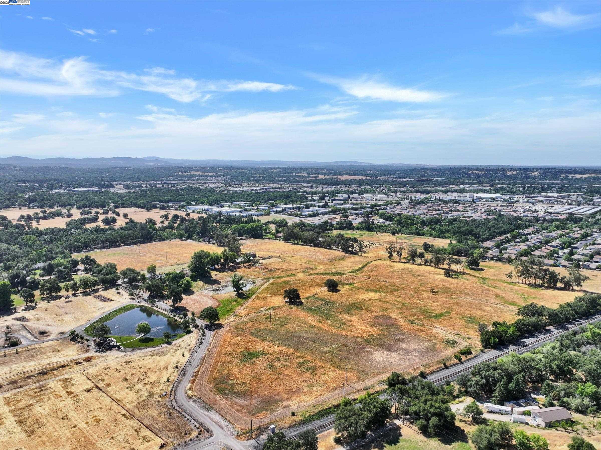 Detail Gallery Image 48 of 48 For 4072 Whitney Vista Ln, Rocklin,  CA 95677 - 4 Beds | 3/1 Baths
