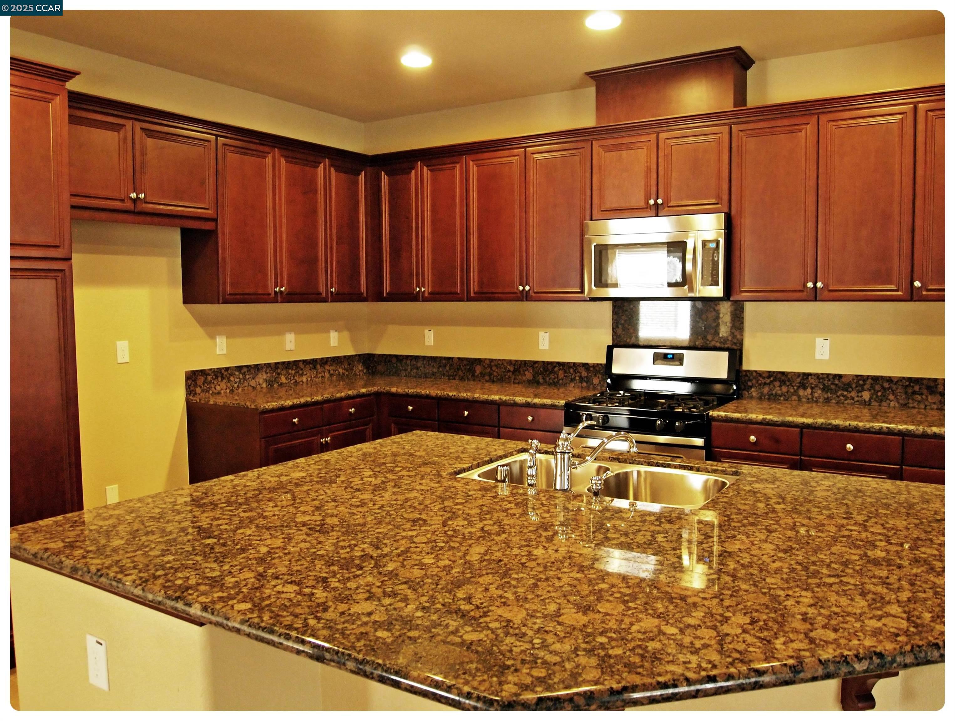 Detail Gallery Image 4 of 19 For 5603 Ventry Way, Antioch,  CA 94531 - 4 Beds | 3 Baths