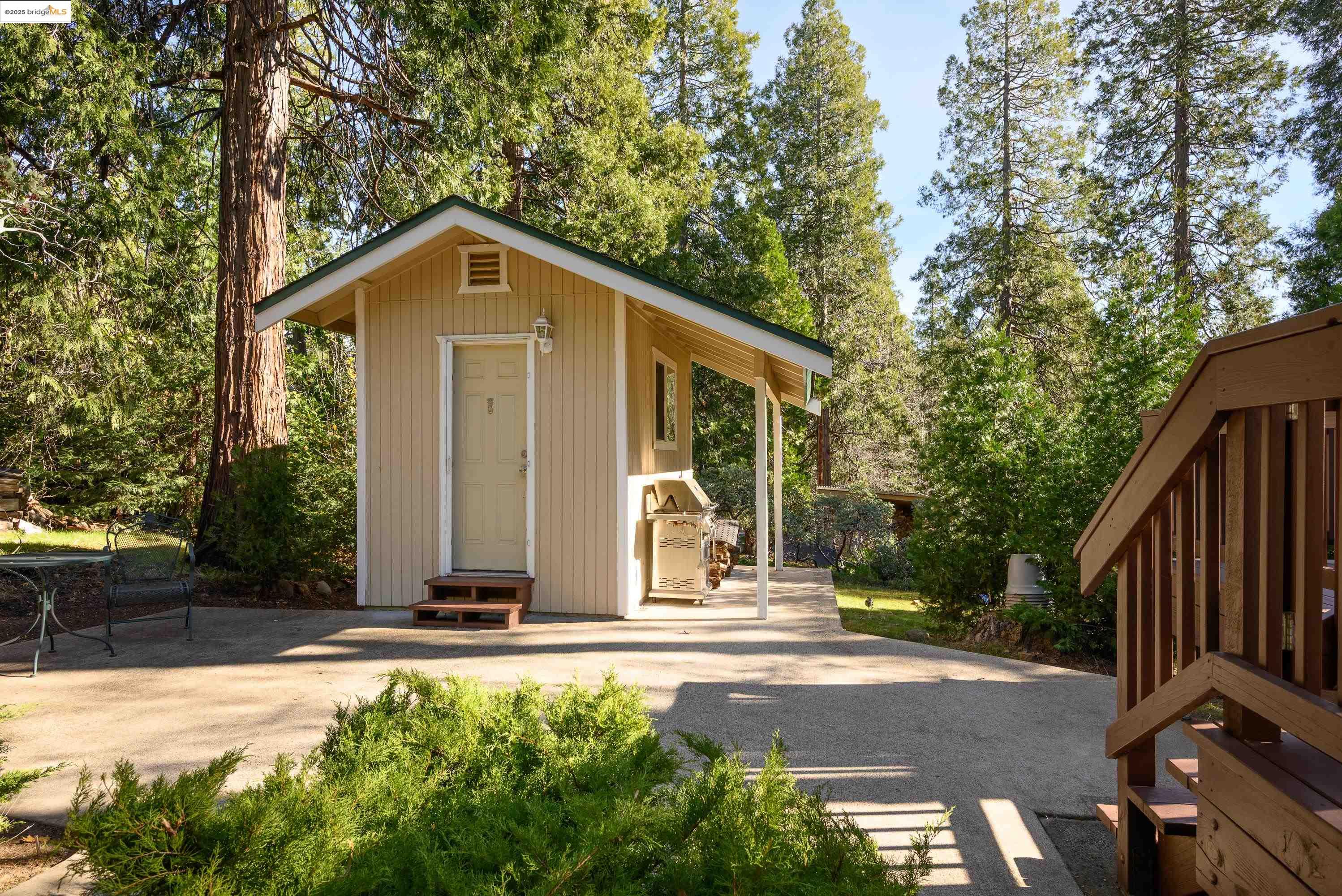 Detail Gallery Image 22 of 30 For 22749 Confidence Rd, Twain Harte,  CA 95383 - 3 Beds | 3 Baths