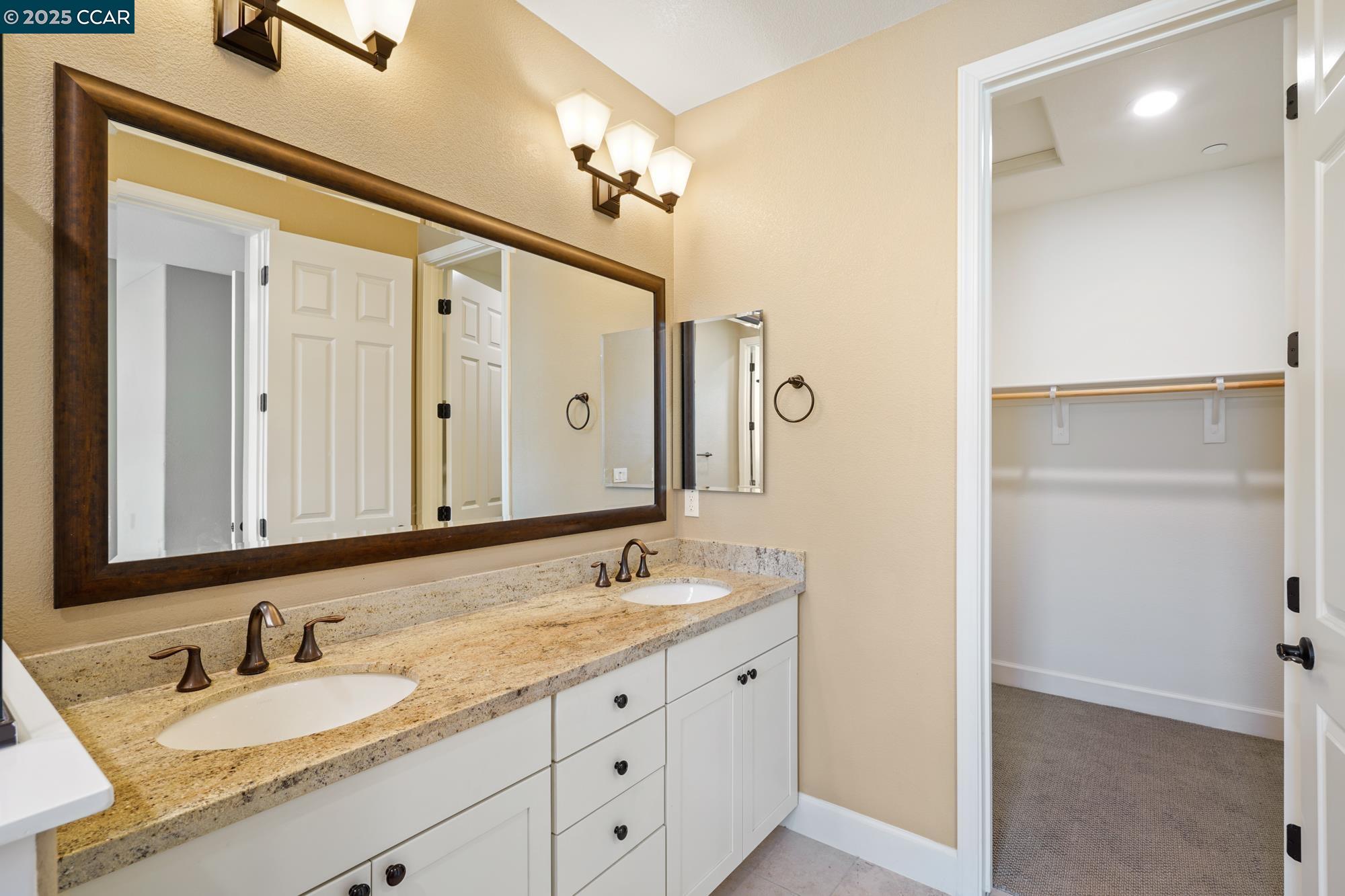 Detail Gallery Image 15 of 40 For 4016 Windsor Way, Dublin,  CA 94568 - 3 Beds | 3/1 Baths