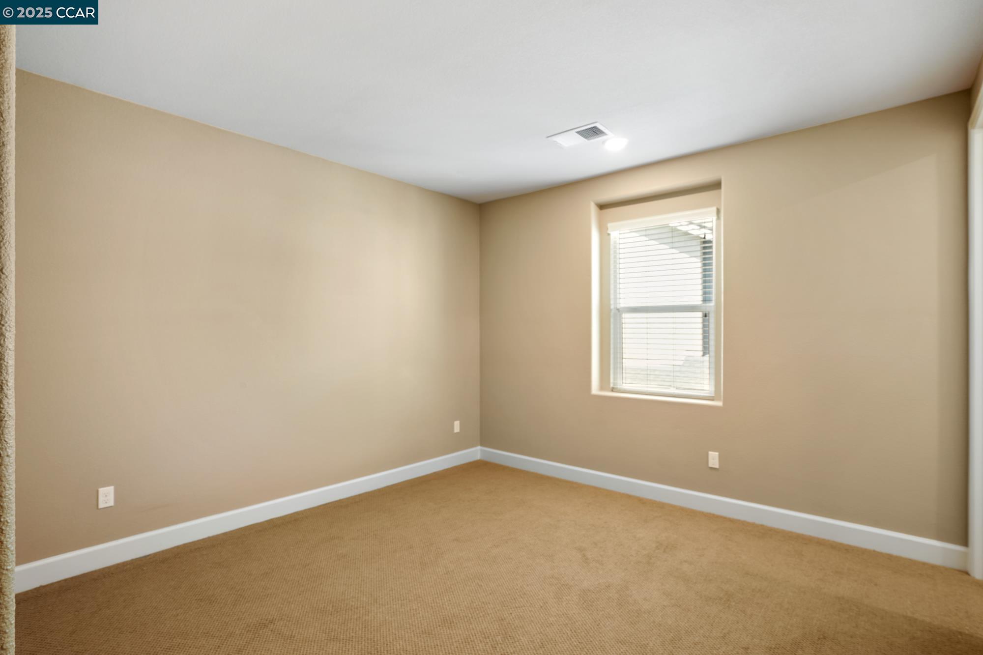 Detail Gallery Image 18 of 40 For 4016 Windsor Way, Dublin,  CA 94568 - 3 Beds | 3/1 Baths