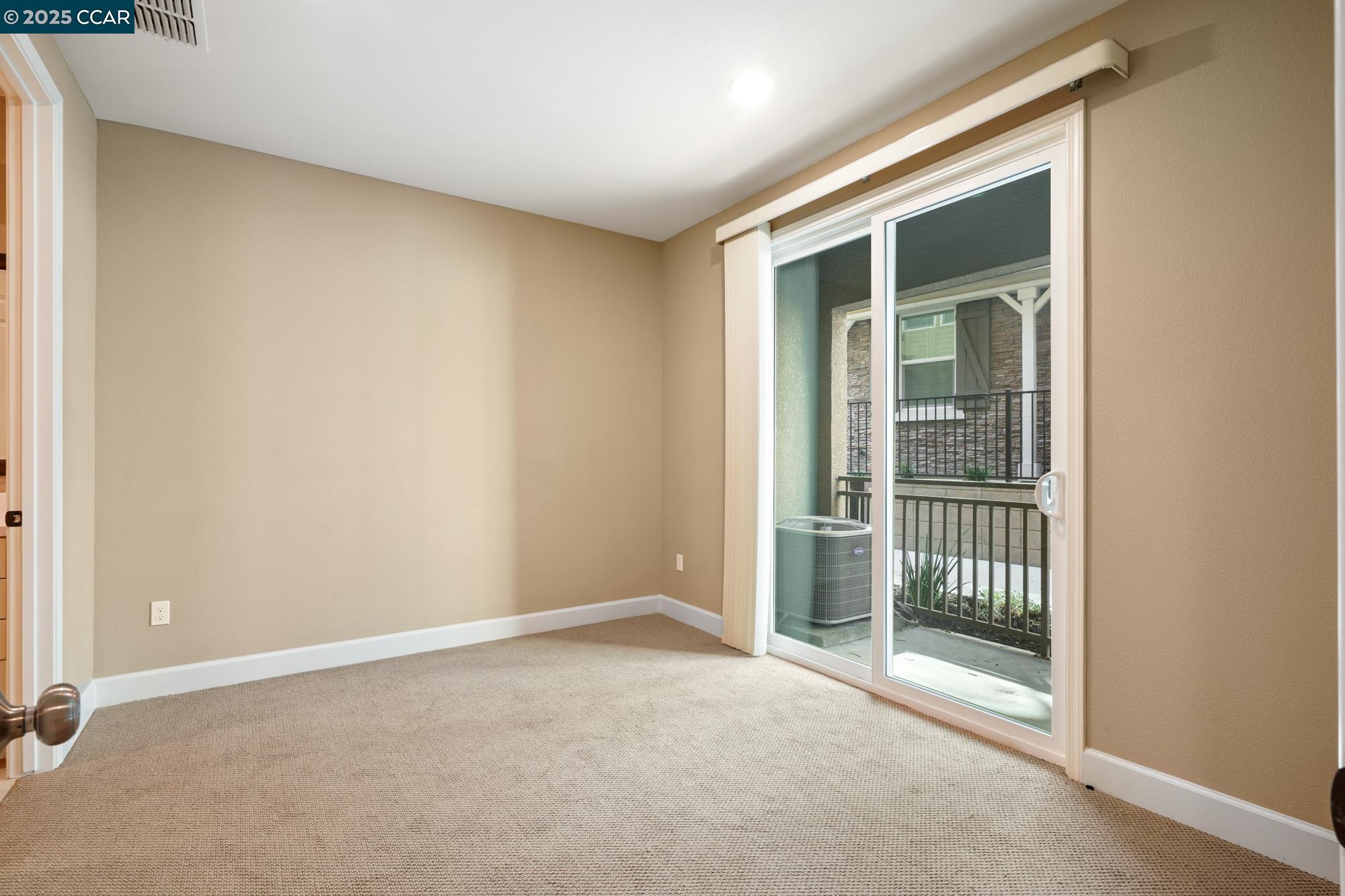 Detail Gallery Image 22 of 40 For 4016 Windsor Way, Dublin,  CA 94568 - 3 Beds | 3/1 Baths