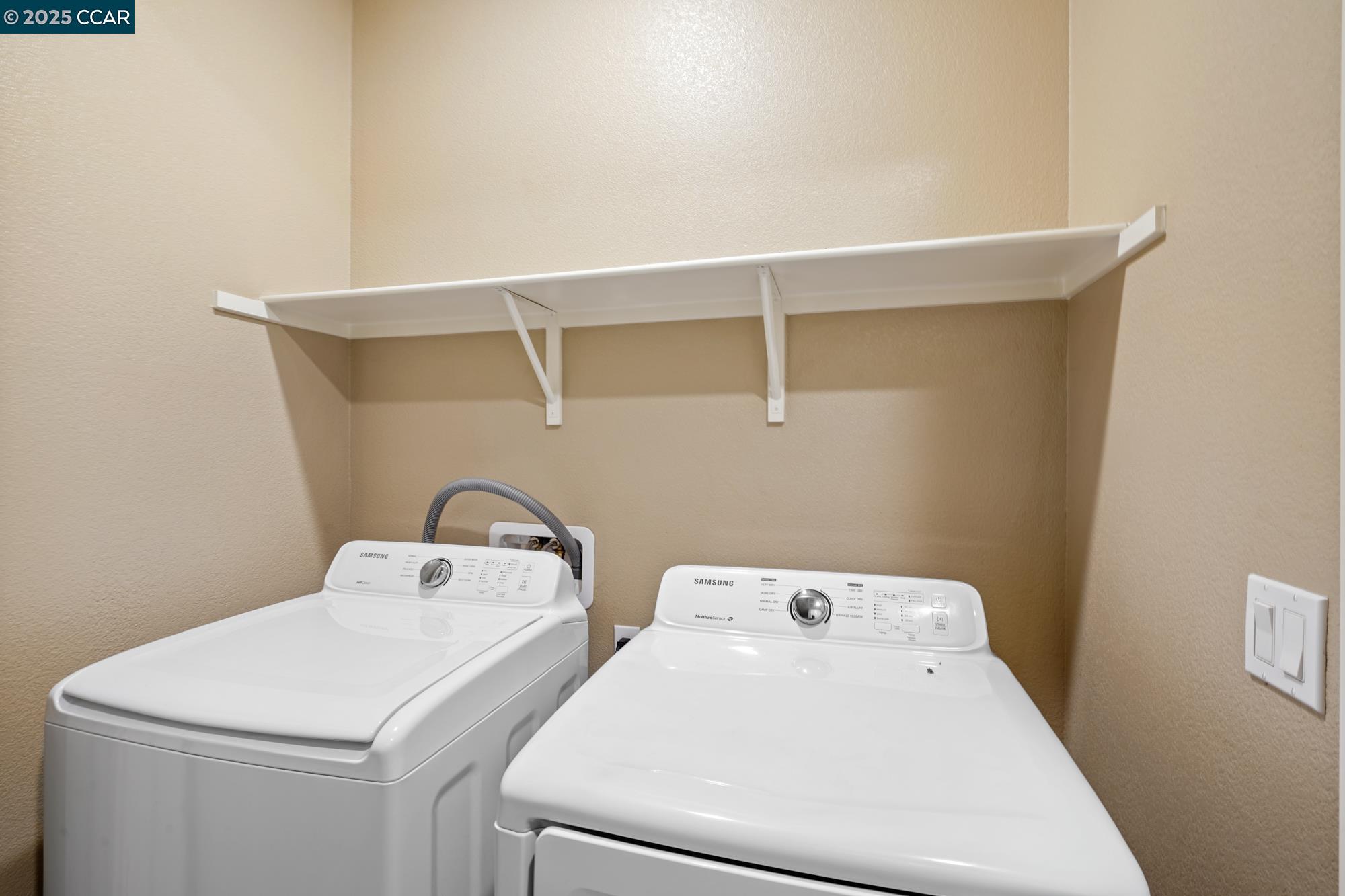 Detail Gallery Image 25 of 40 For 4016 Windsor Way, Dublin,  CA 94568 - 3 Beds | 3/1 Baths