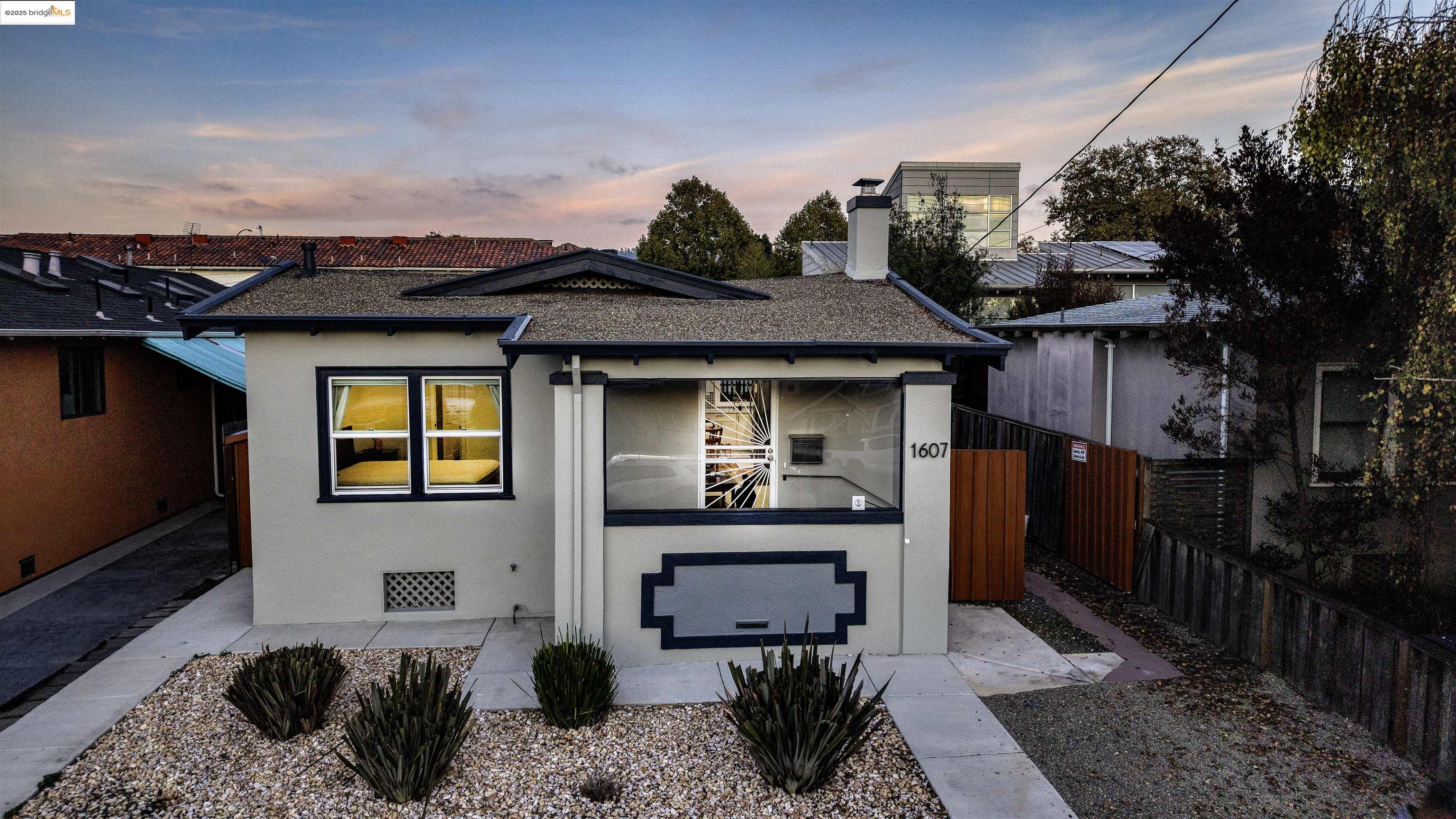 Front Image Thumbnail for EB41113827