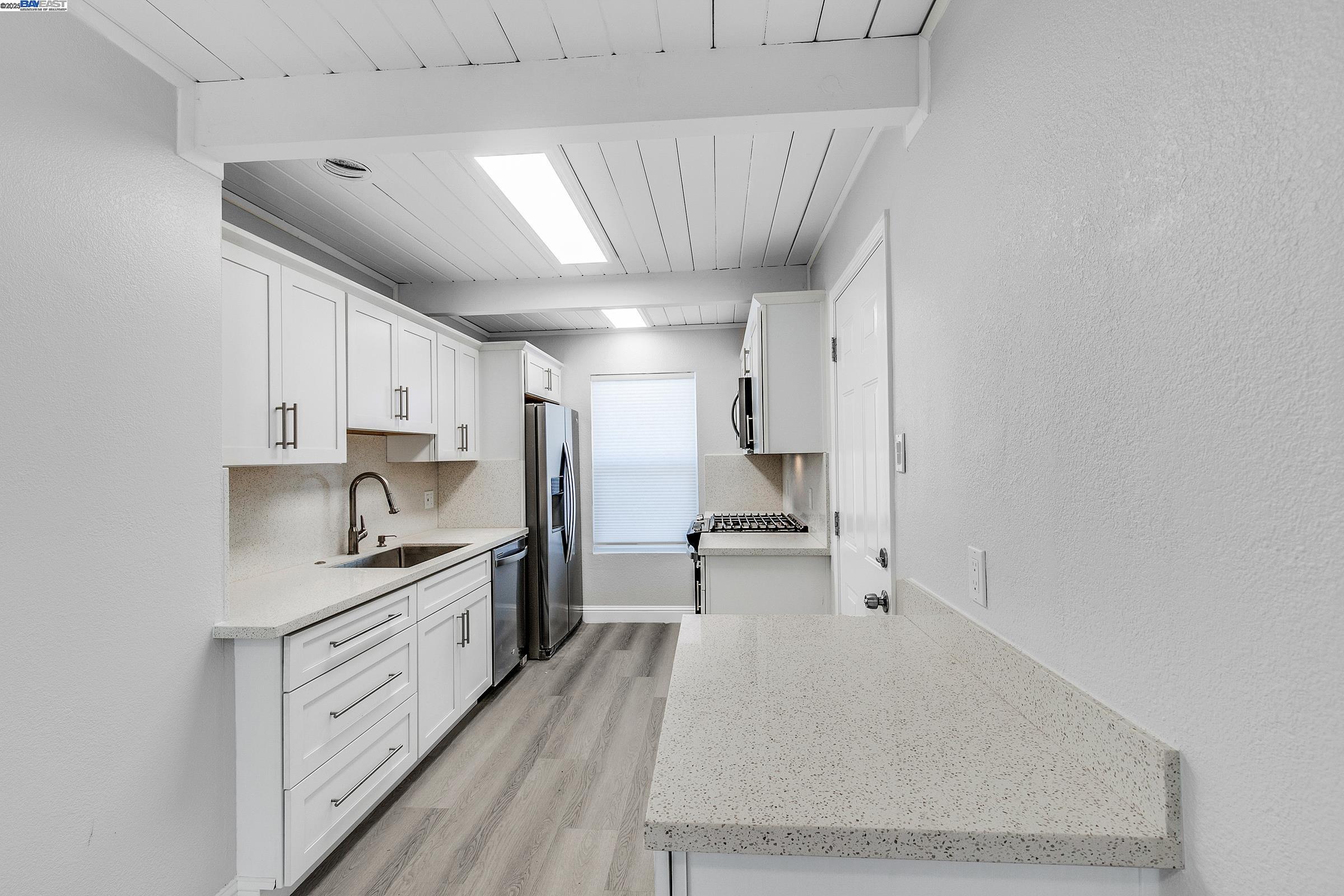 Detail Gallery Image 5 of 25 For 1167 Holmes Court, Livermore,  CA 94551 - 2 Beds | 1 Baths