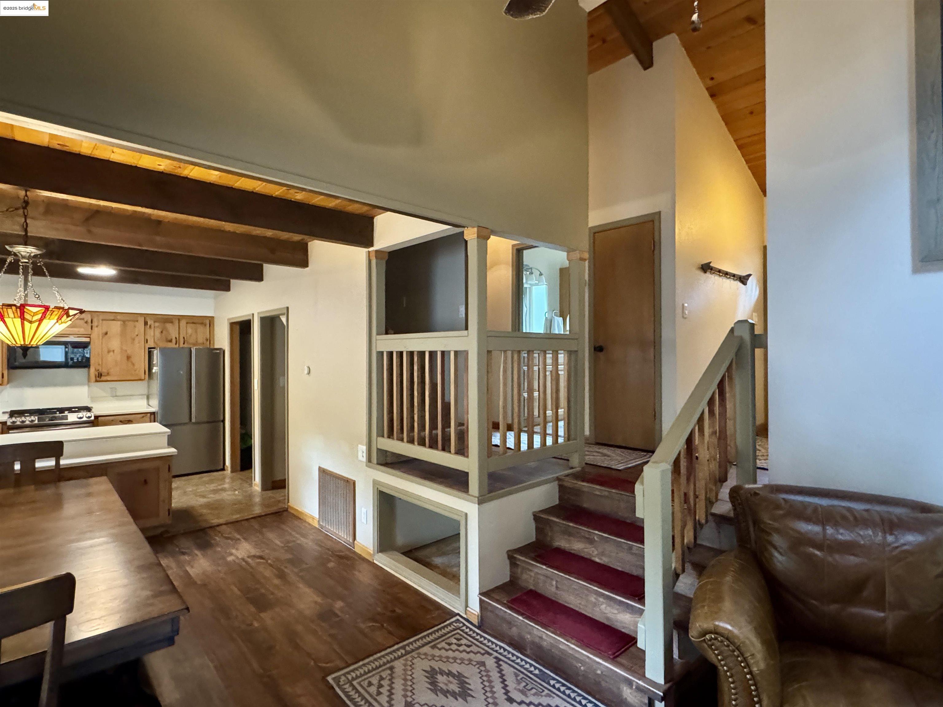 Detail Gallery Image 10 of 26 For 19380 Pleasantview Dr, Groveland,  CA 95321 - 3 Beds | 2 Baths