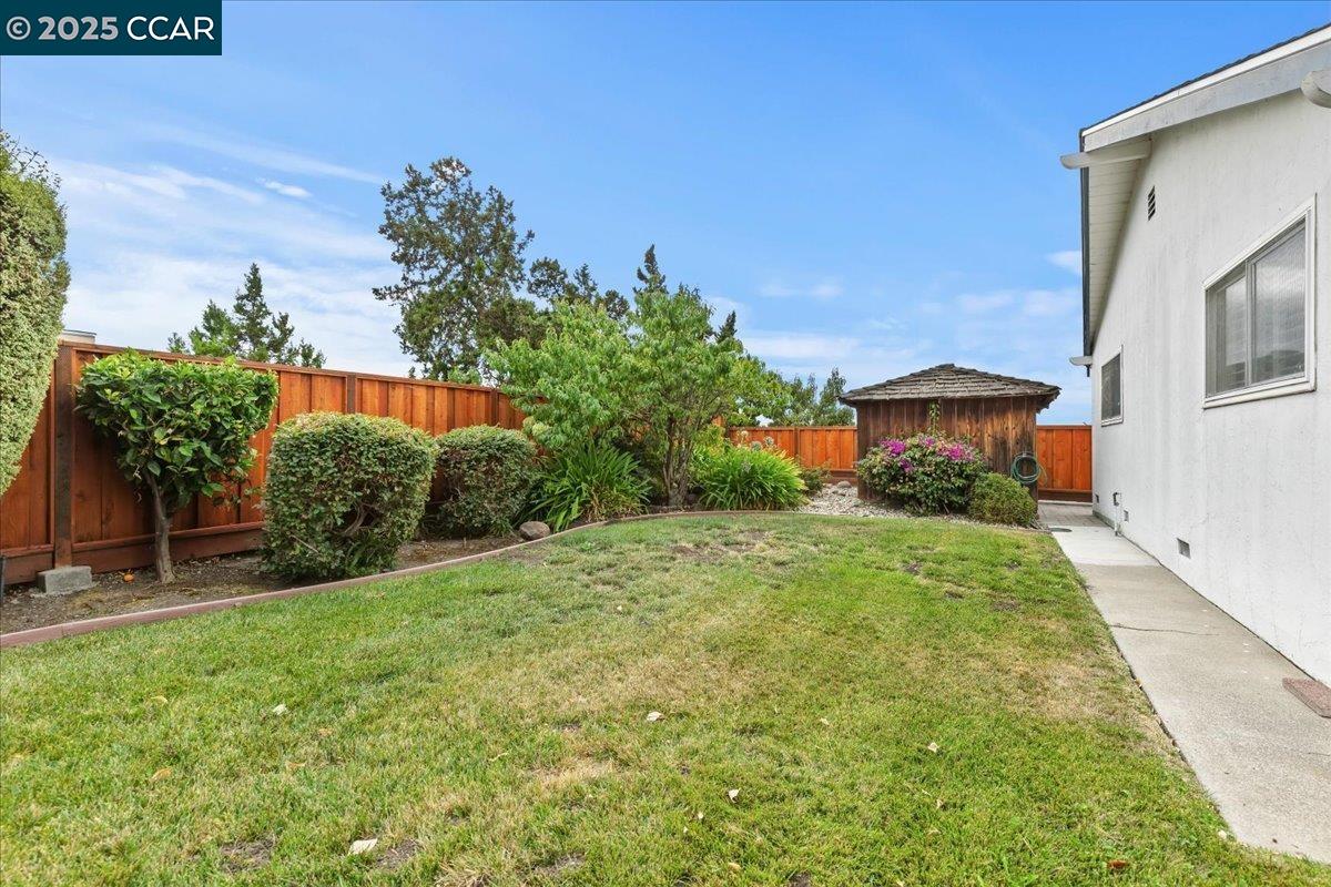 Detail Gallery Image 26 of 28 For 1293 Vistagrand Dr, San Leandro,  CA 94577 - 3 Beds | 2 Baths