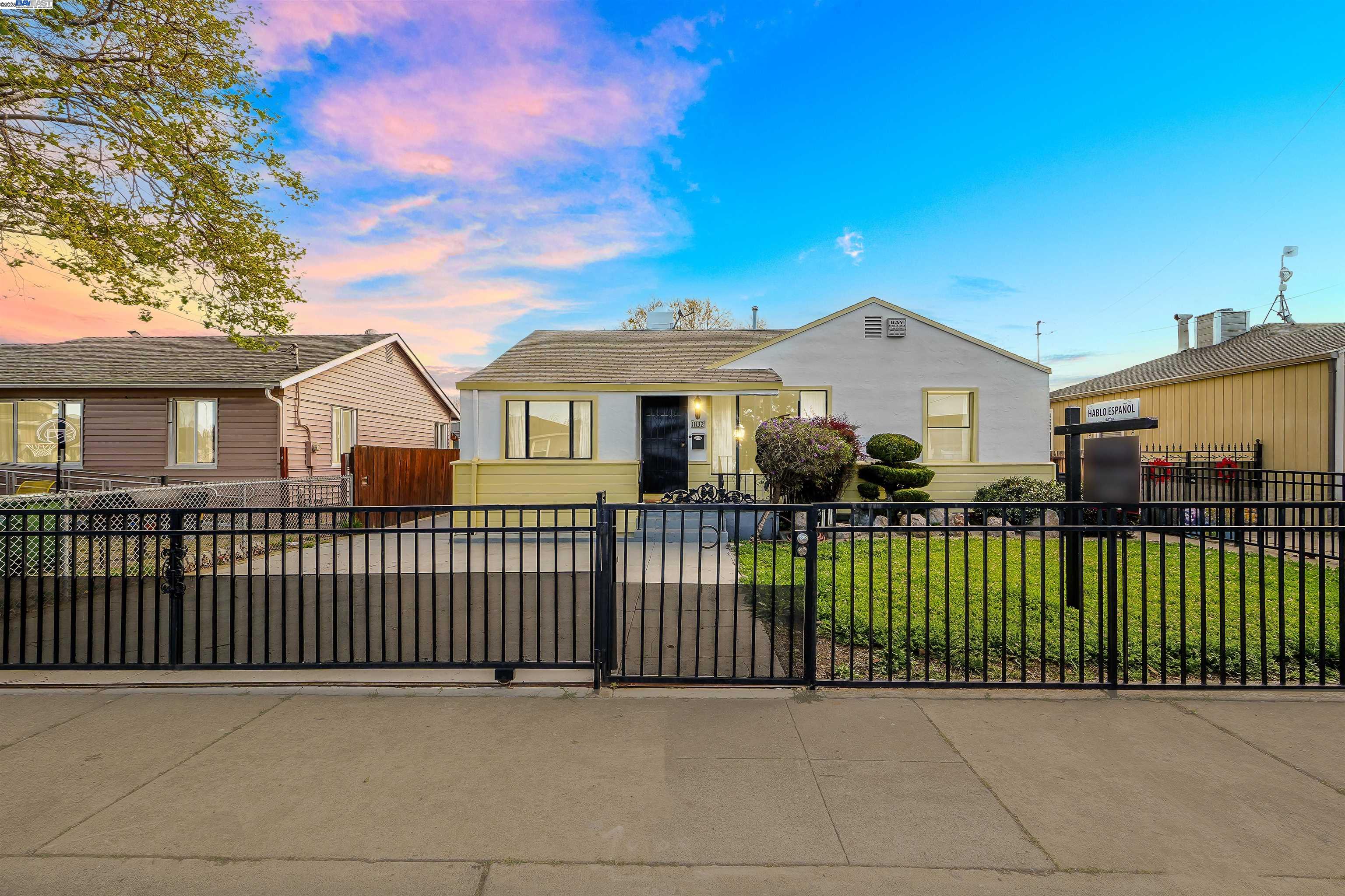 Detail Gallery Image 22 of 23 For 11132 Acalanes Dr, Oakland,  CA 94603 - 4 Beds | 2 Baths