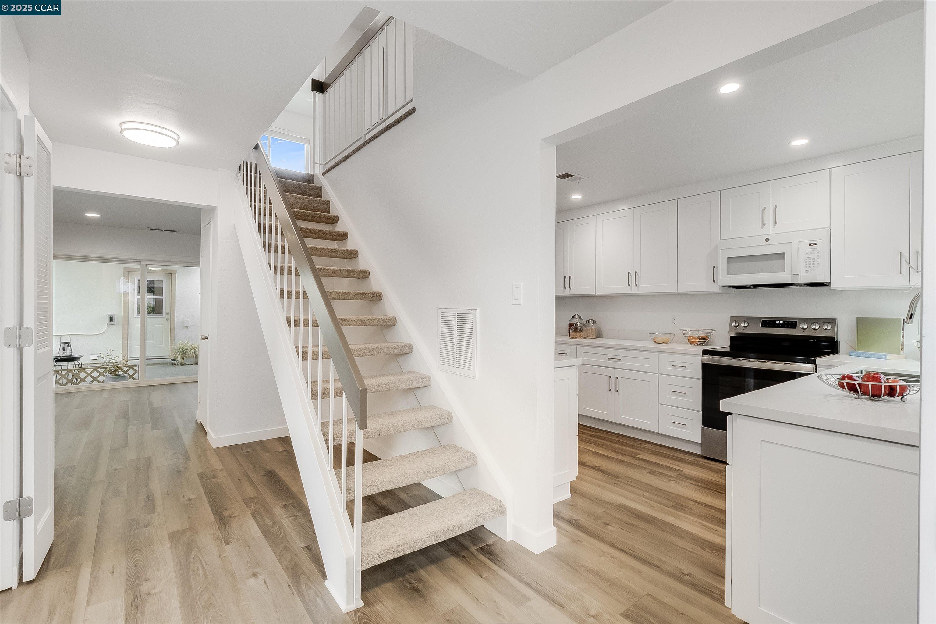 Photo #6: 41113891 Listing 