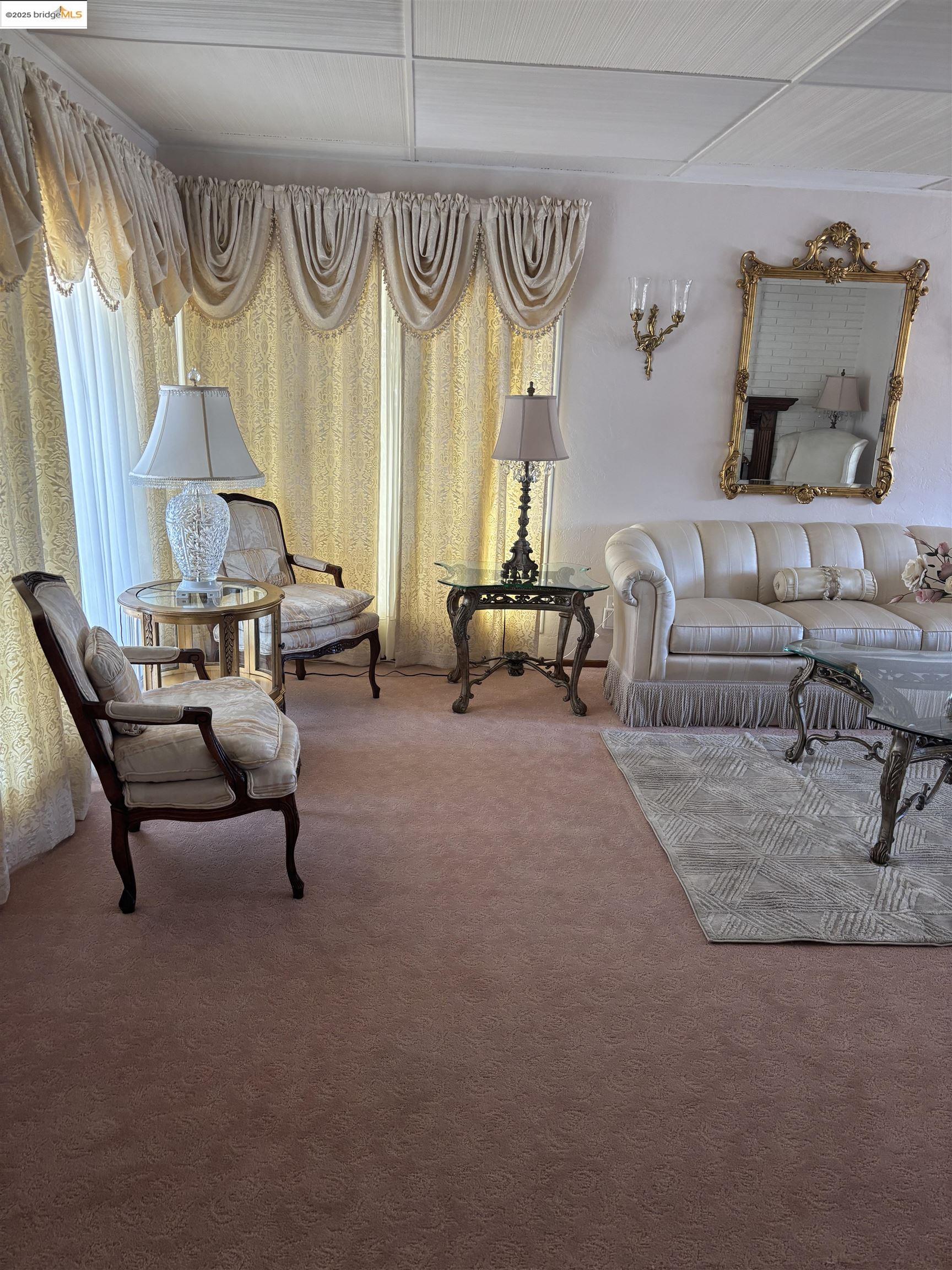 Detail Gallery Image 2 of 15 For 444 28th St, Richmond,  CA 94804 - 3 Beds | 1/1 Baths