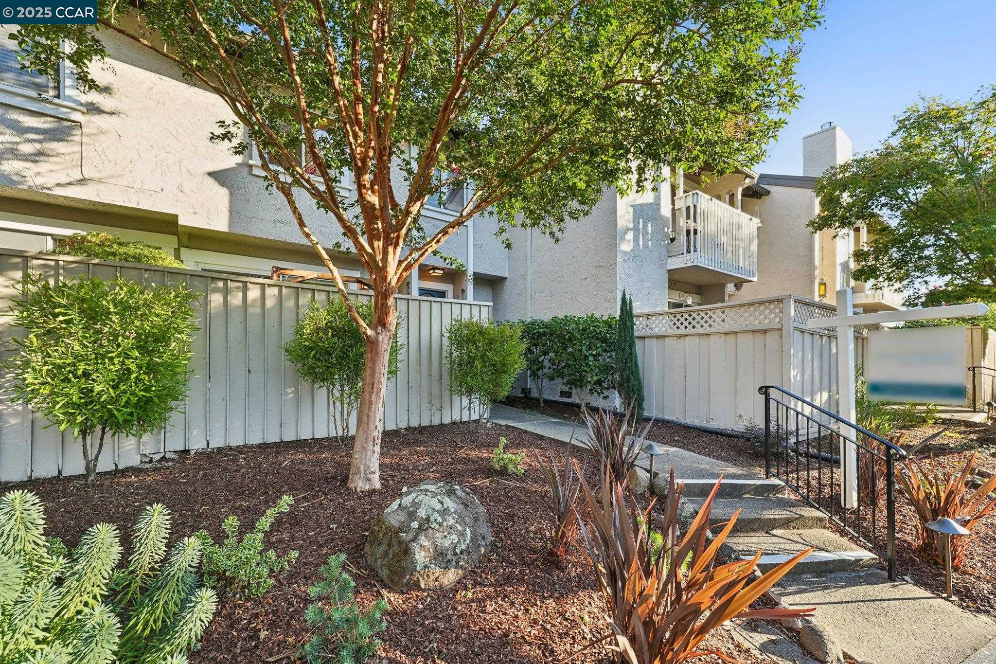Photo #2: 41113905 Listing 