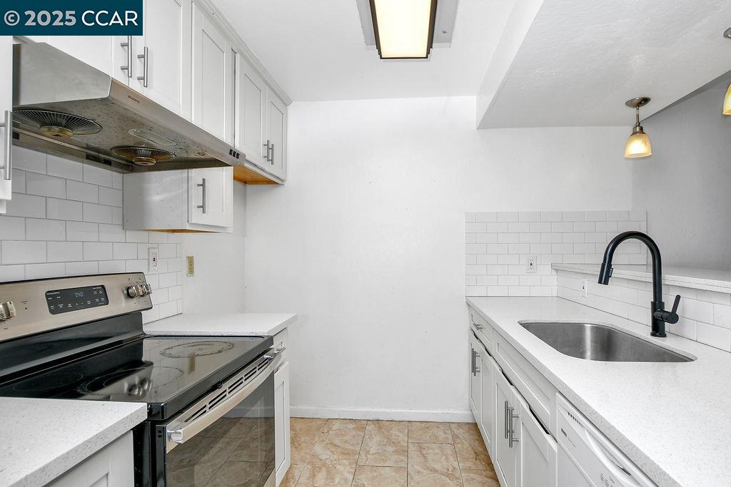 Front Image Thumbnail for CC41113908