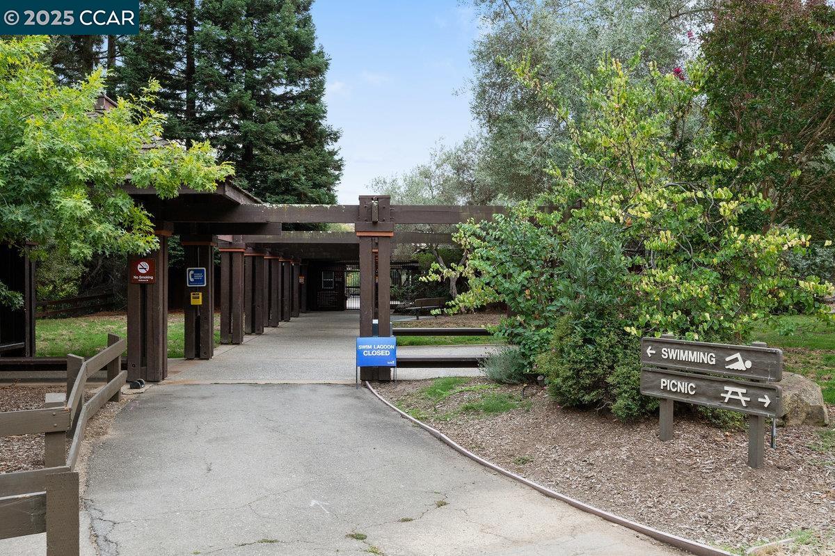 Detail Gallery Image 44 of 48 For 5513 Rothman Ct, Castro Valley,  CA 94552 - 4 Beds | 2 Baths