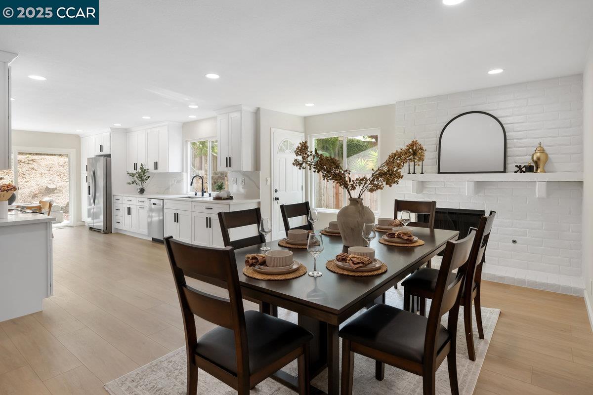 Detail Gallery Image 6 of 48 For 5513 Rothman Ct, Castro Valley,  CA 94552 - 4 Beds | 2 Baths