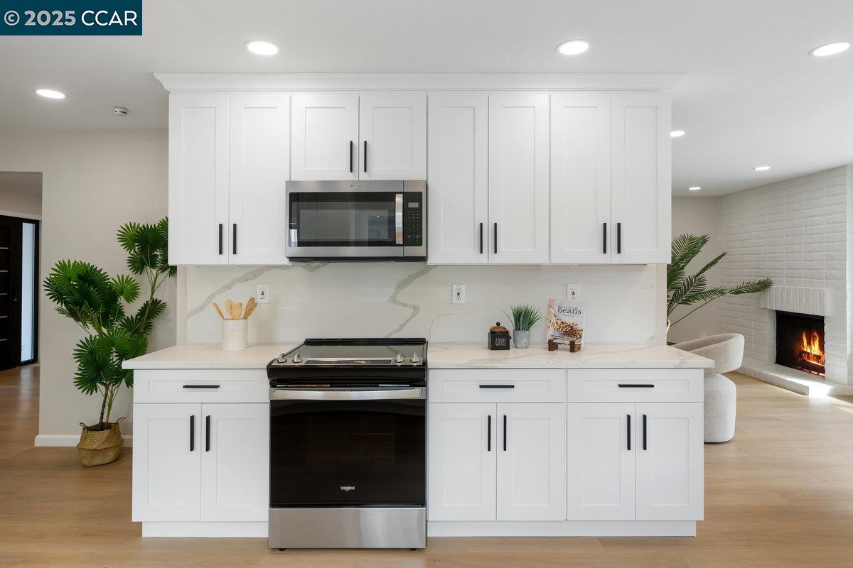 Detail Gallery Image 10 of 48 For 5513 Rothman Ct, Castro Valley,  CA 94552 - 4 Beds | 2 Baths