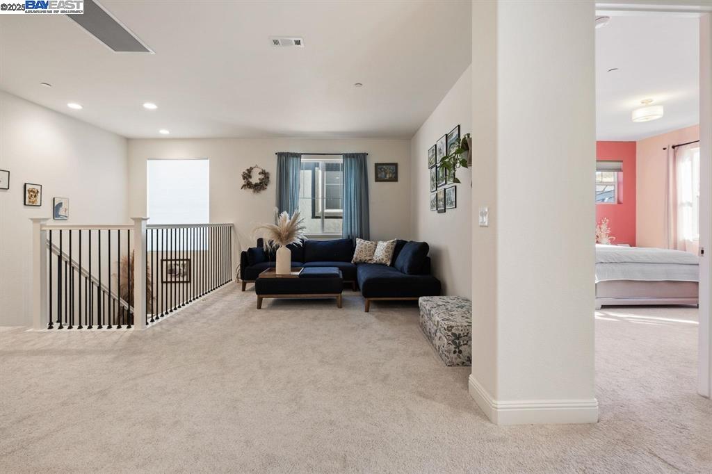 Detail Gallery Image 14 of 40 For 2525 Modena Dr., Pittsburg,  CA 94565 - 5 Beds | 3 Baths