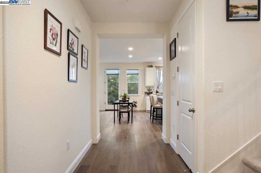 Detail Gallery Image 6 of 40 For 2525 Modena Dr., Pittsburg,  CA 94565 - 5 Beds | 3 Baths