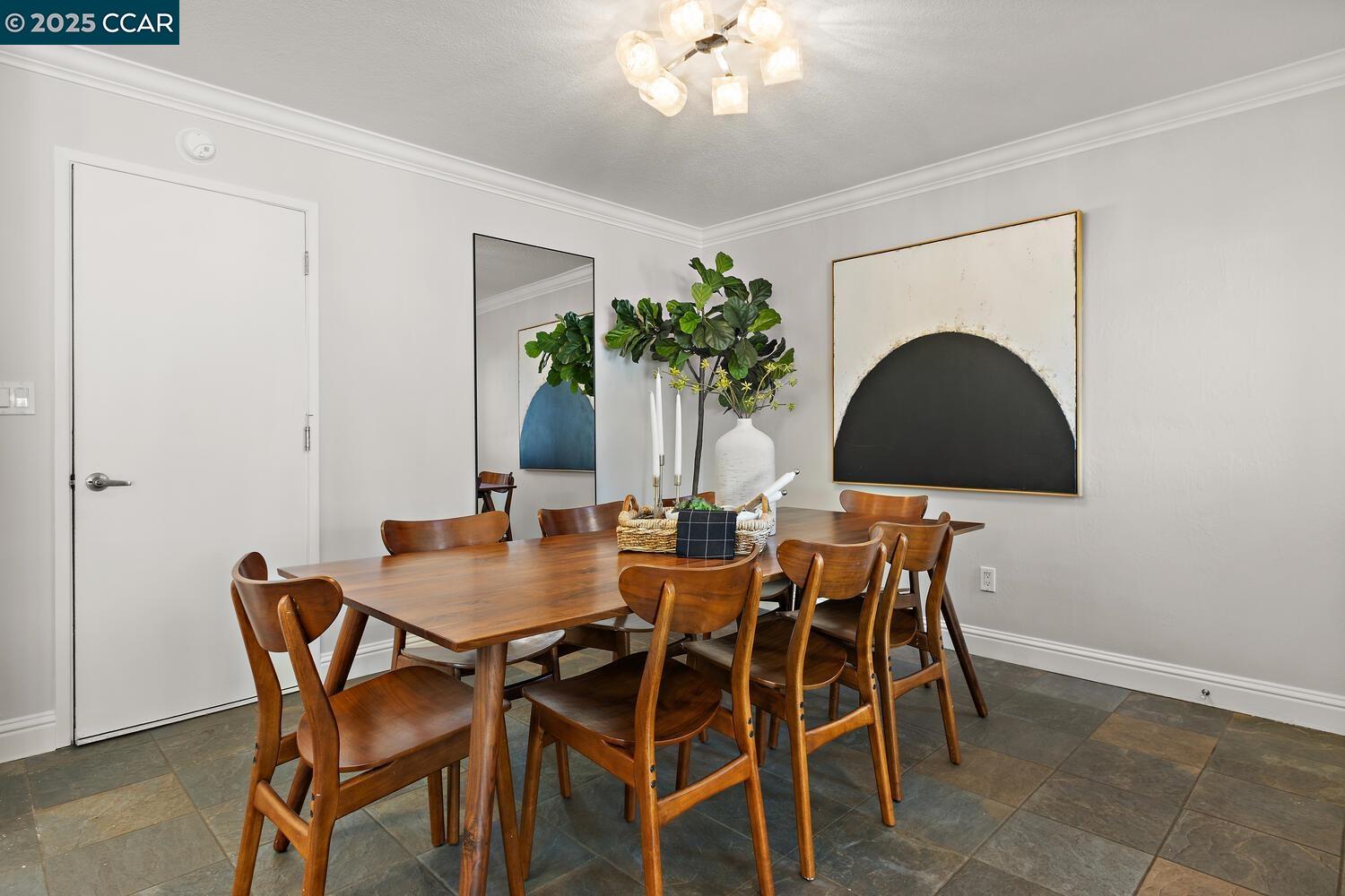 Detail Gallery Image 10 of 48 For 1381 Rosal Lane, Concord,  CA 94521 - 4 Beds | 3 Baths