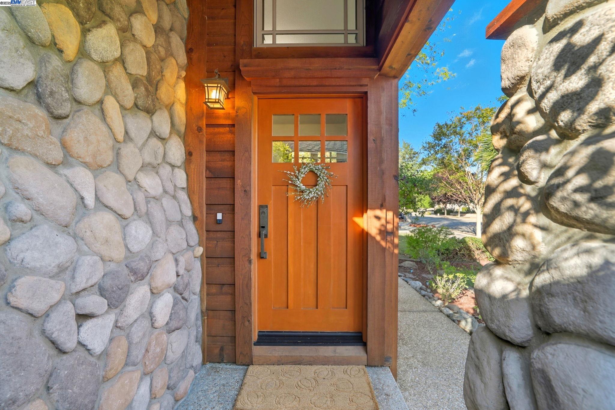 Detail Gallery Image 3 of 42 For 406 Madison Drive, San Jose,  CA 95123 - 4 Beds | 2/1 Baths