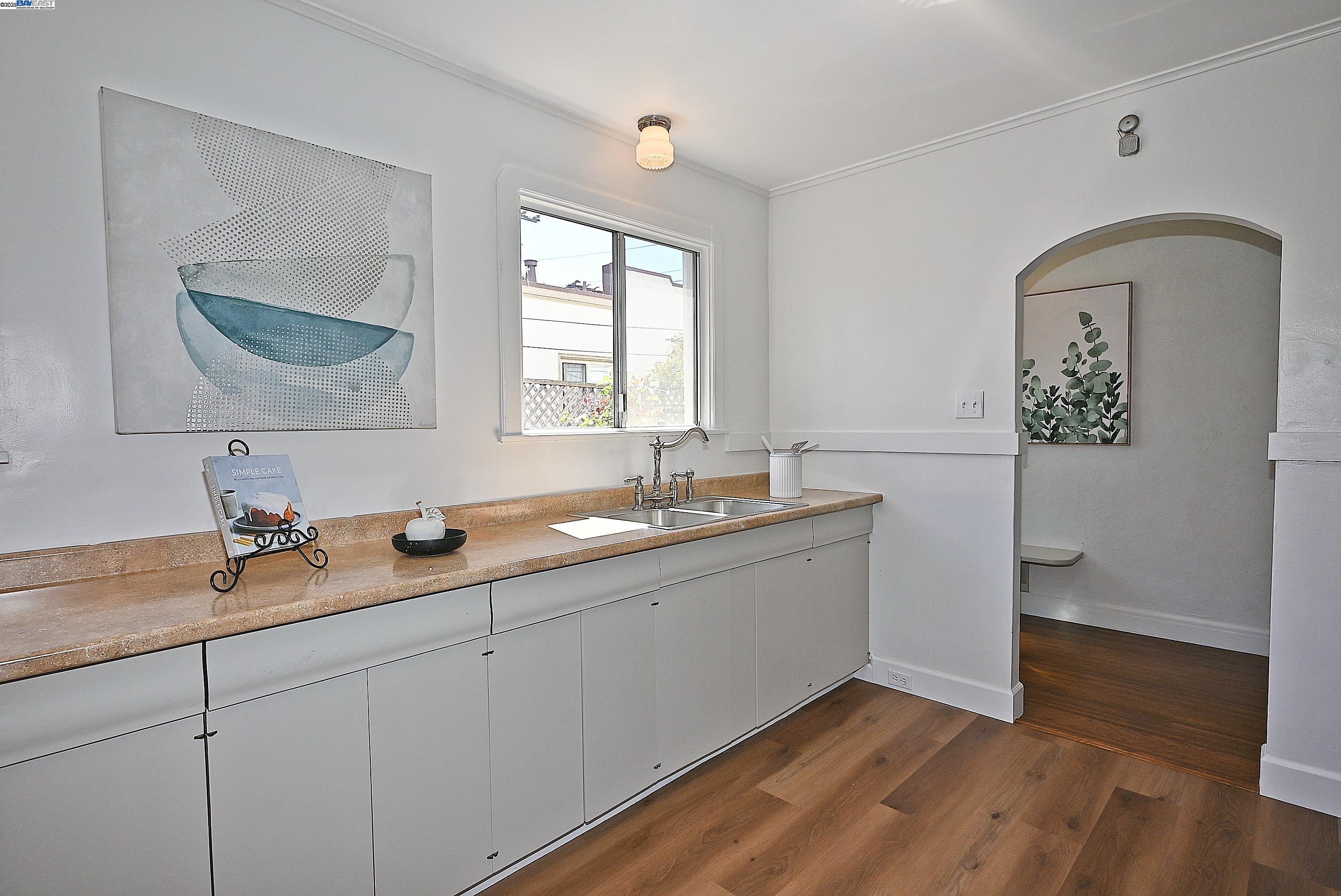 Detail Gallery Image 12 of 23 For 333 Central, Alameda,  CA 94501 - 2 Beds | 1 Baths
