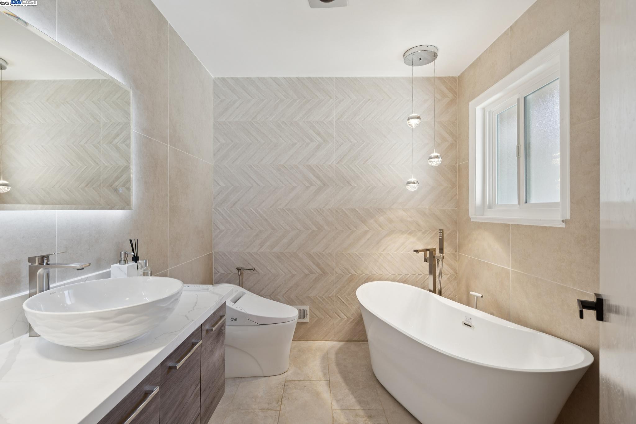 Detail Gallery Image 27 of 60 For 6066 Monte Verde Ct, Castro Valley,  CA 94552 - 4 Beds | 2/1 Baths